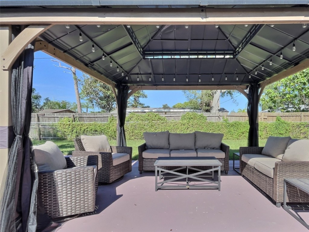 4658 Maceachen Boulevard Sarasota FL 34233 A4570859 image34