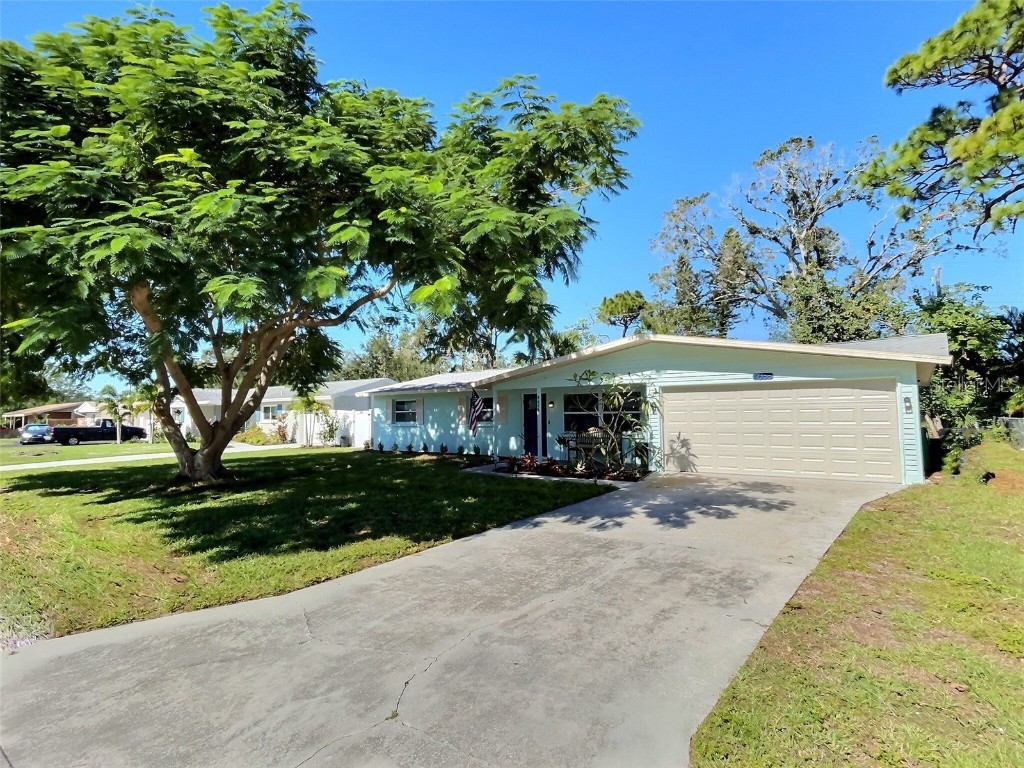 4658 Maceachen Boulevard Sarasota FL 34233 A4570859 image35