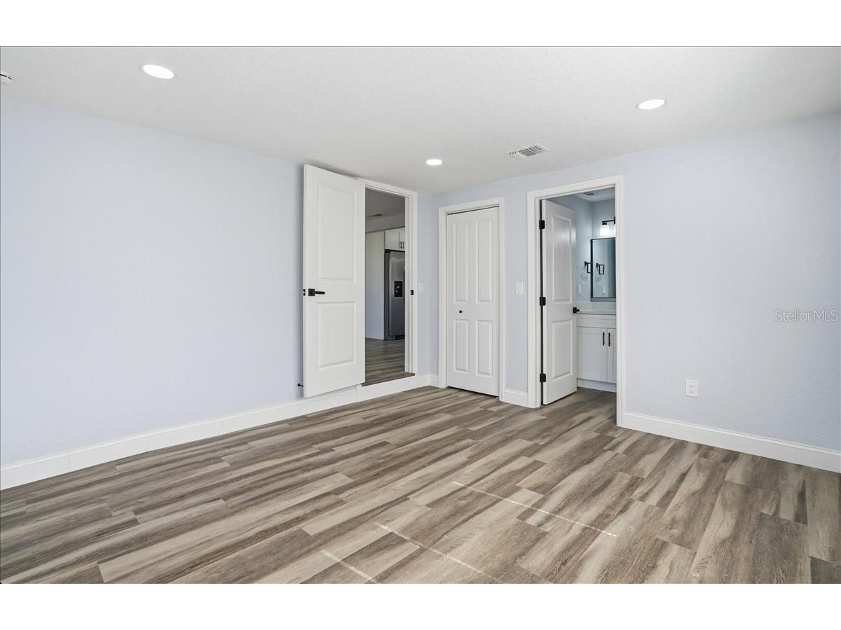 4659 9th Avenue S Saint Petersburg FL 33711 TB8467485 image12