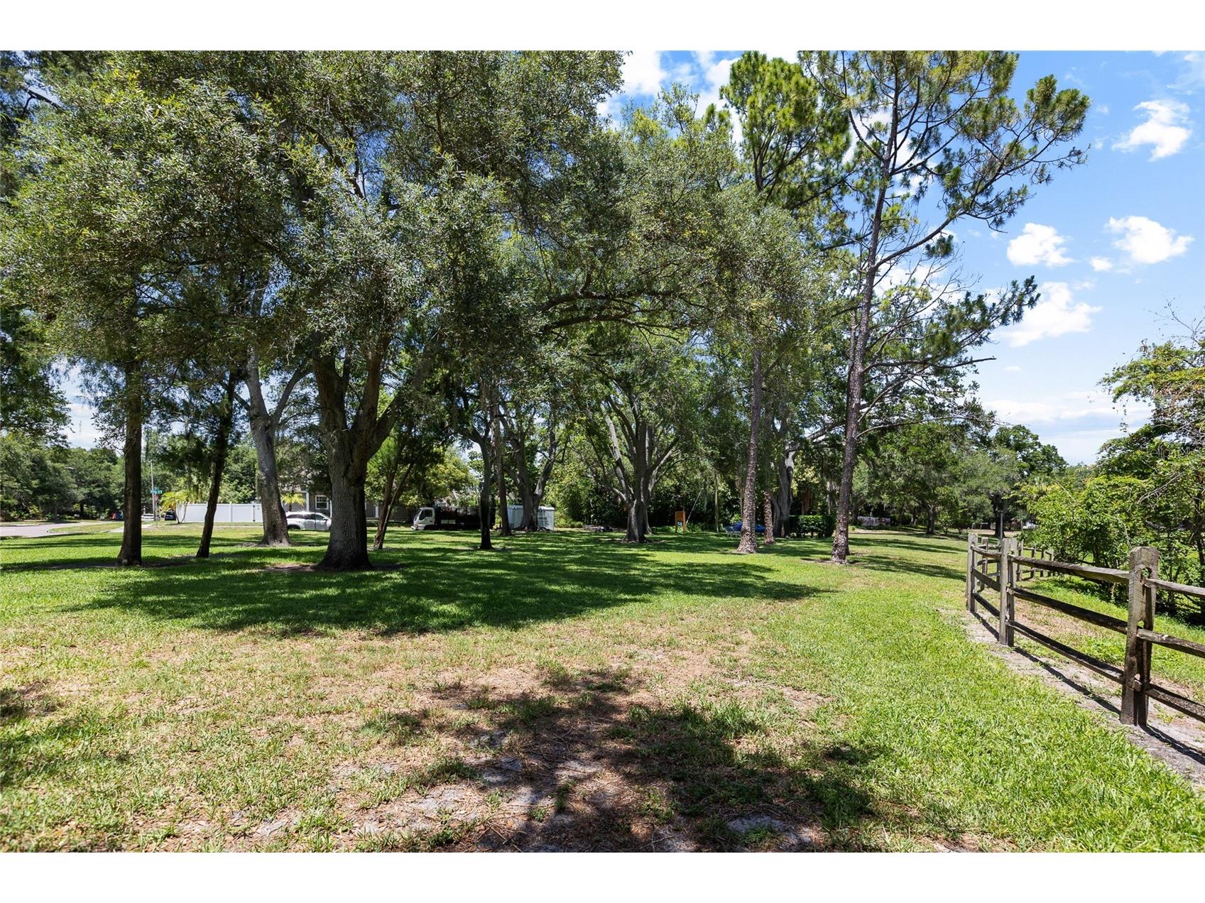 466 36th Avenue N Saint Petersburg FL 33704 TB8511377 image52