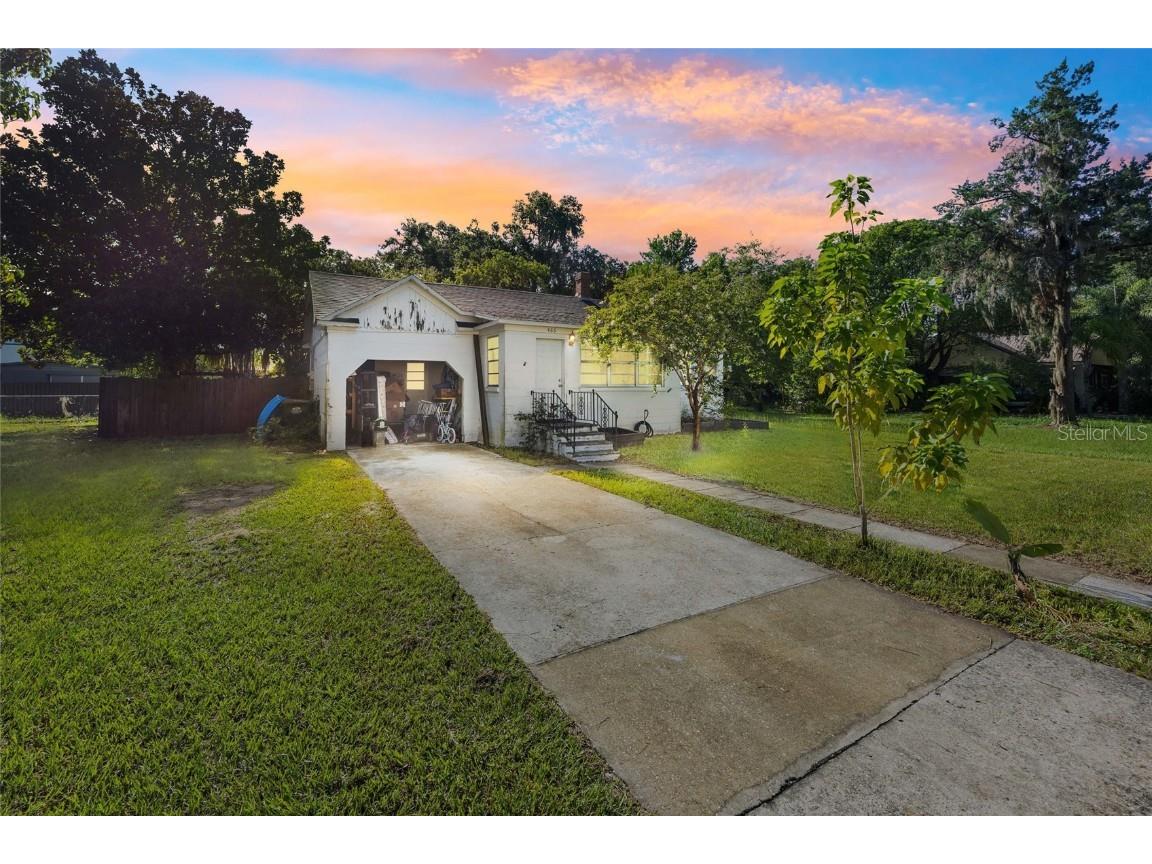 466 N Kentucky Avenue Umatilla FL 32784 O6327892 image1