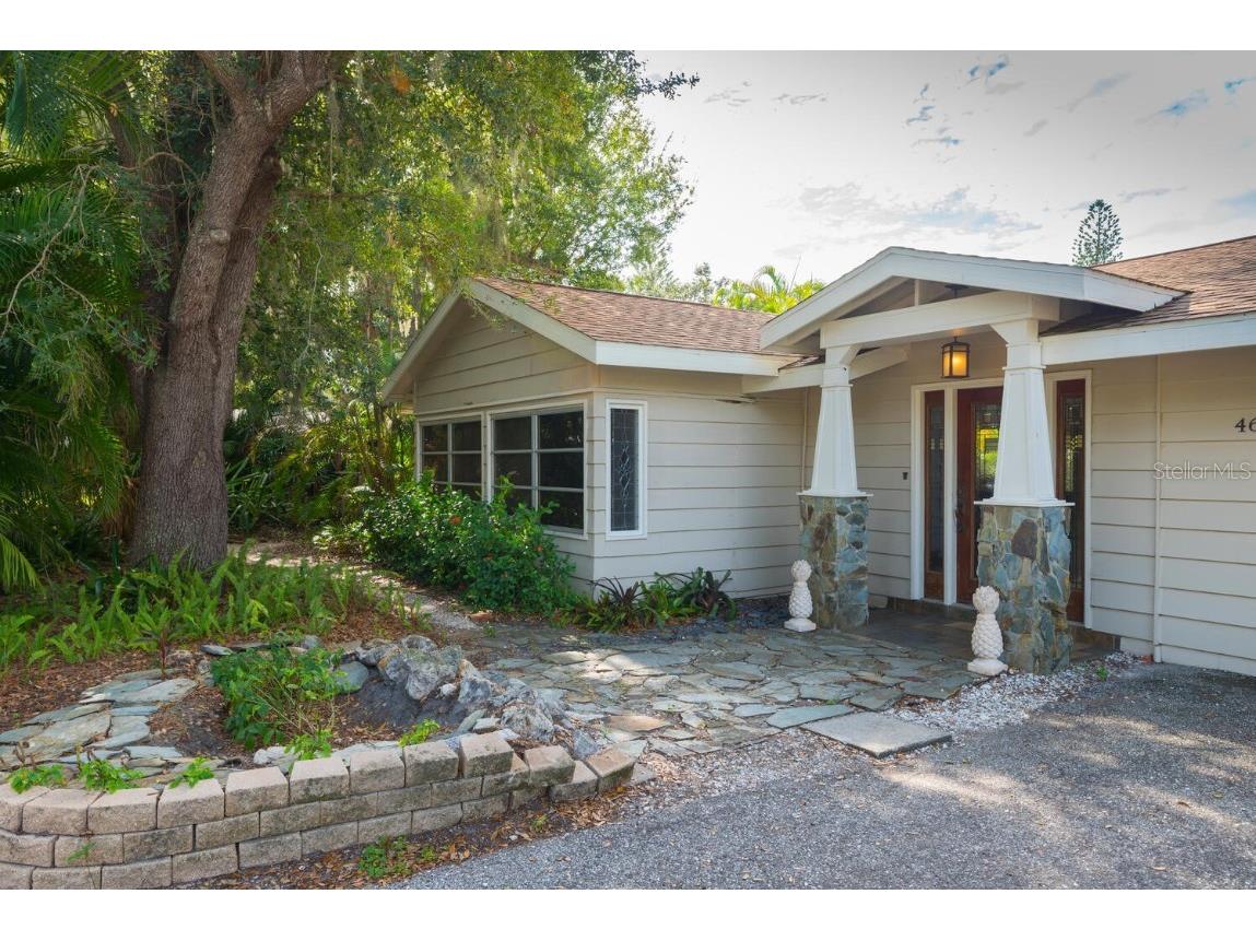 466 S Shade Avenue Sarasota FL 34237 A4595852 image1