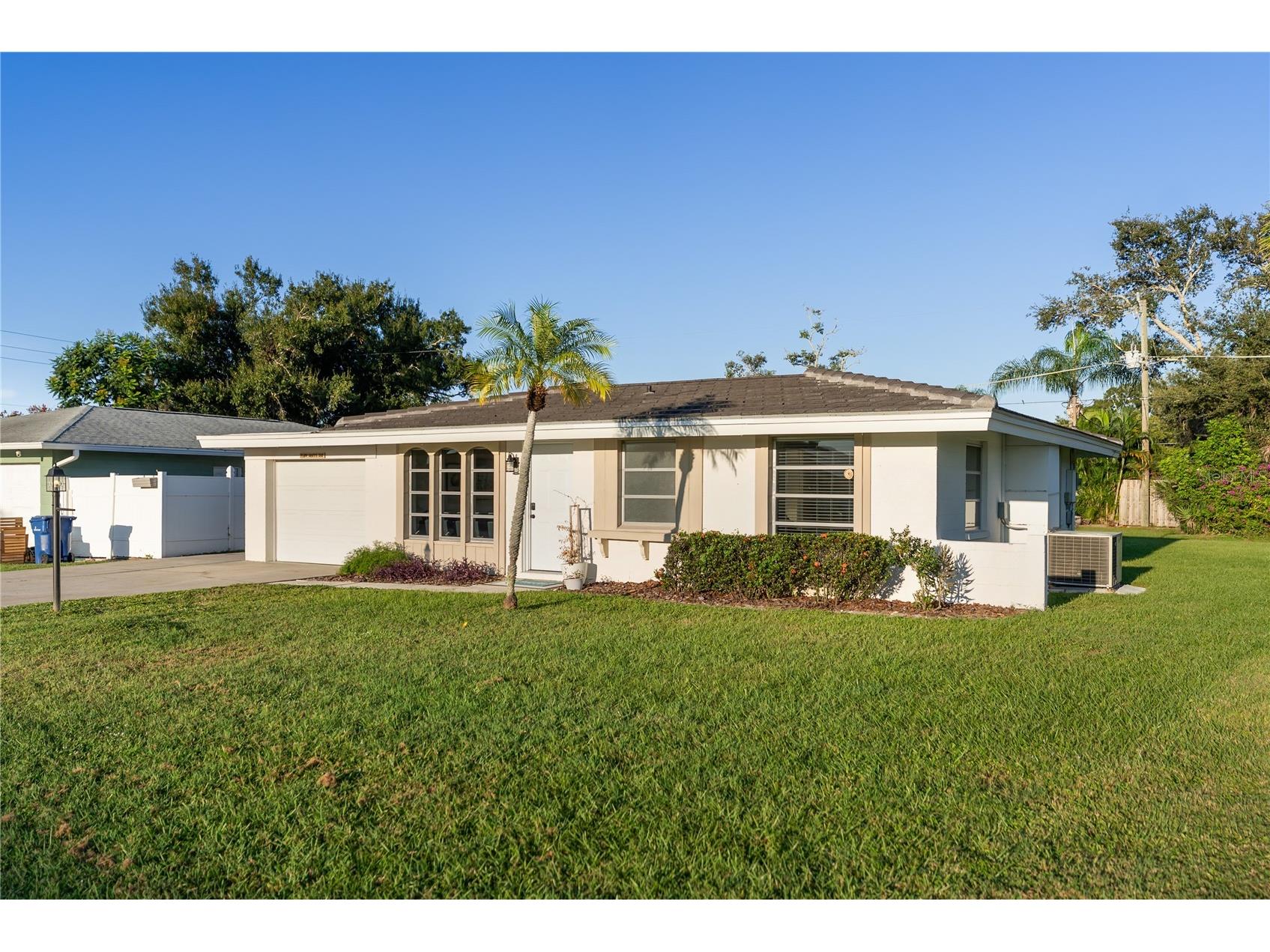 466 Sunnyside Drive Venice FL 34293 A4669970 image2