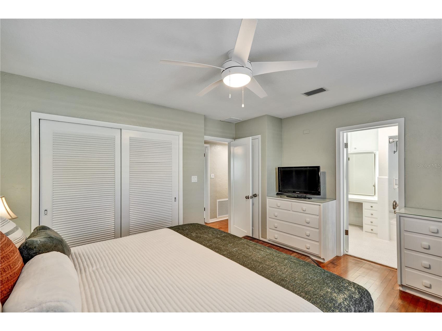 4660 22nd Avenue S Saint Petersburg FL 33711 TB8459075 image12