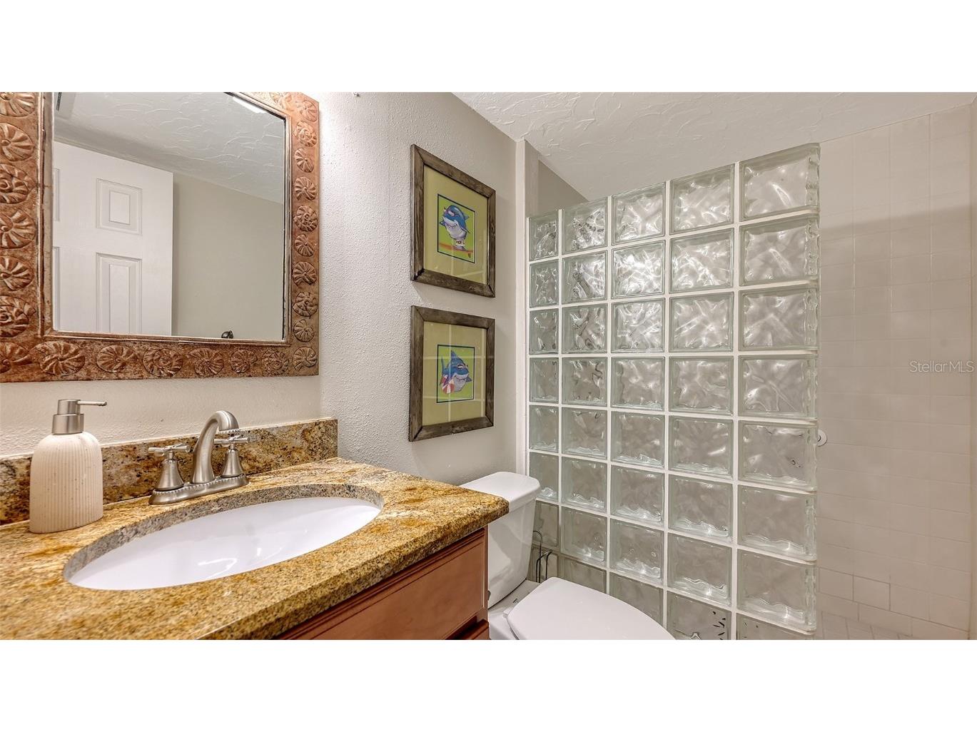 4660 Ocean Blvd #B2 Sarasota FL 34242 A4517189 image22