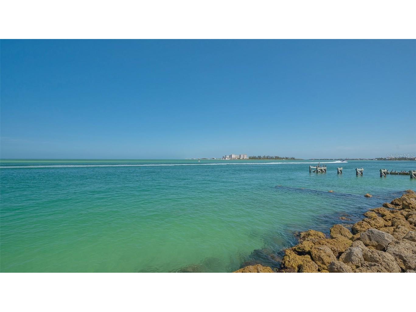 4660 Ocean Blvd #B2 Sarasota FL 34242 A4517189 image35