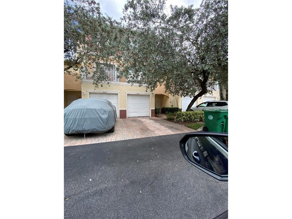 4662 SW 75th Way Davie FL 33314 G5070715 image1