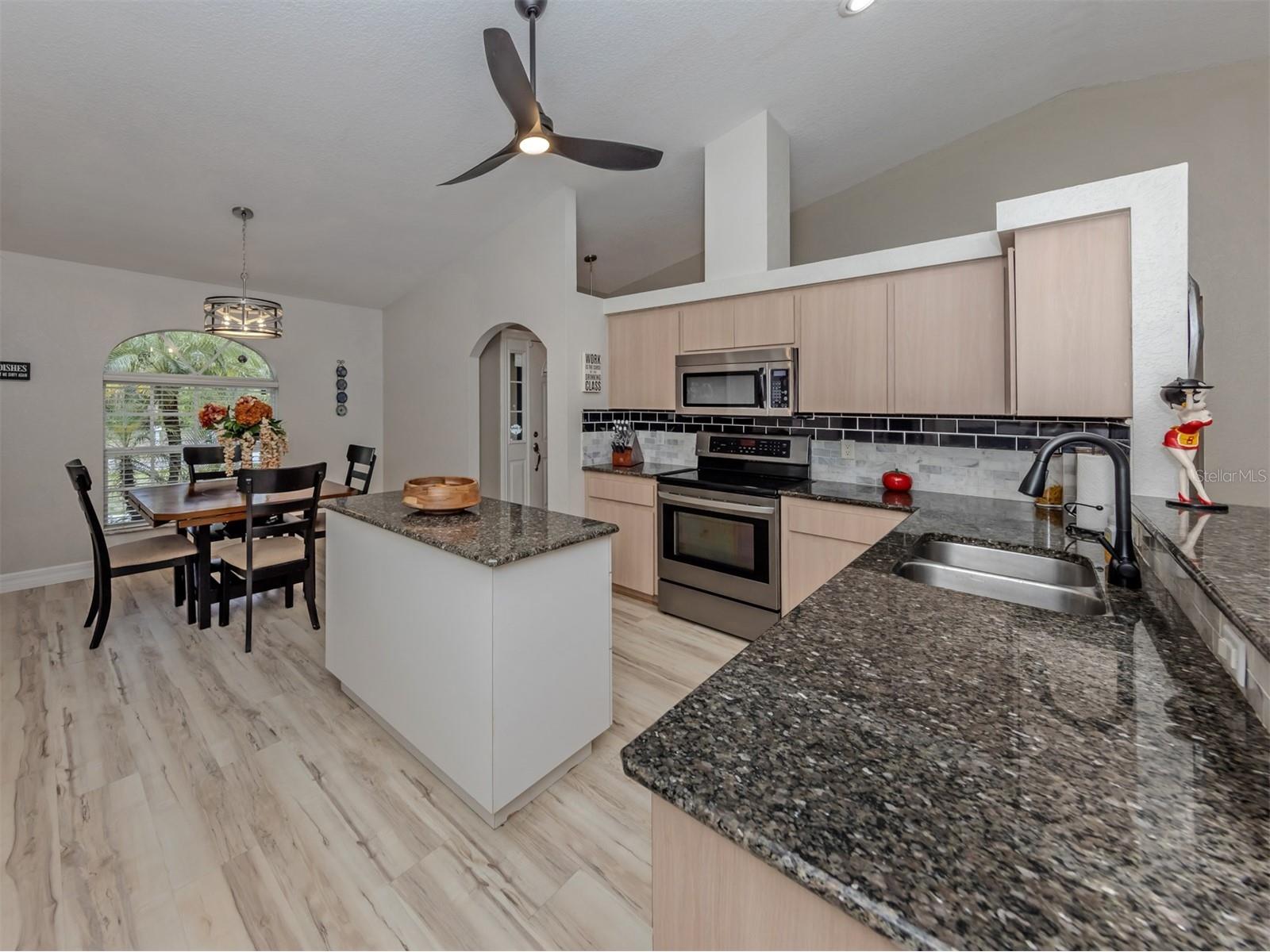 4667 Aldovin Avenue North Port FL 34287 N6143597 image9