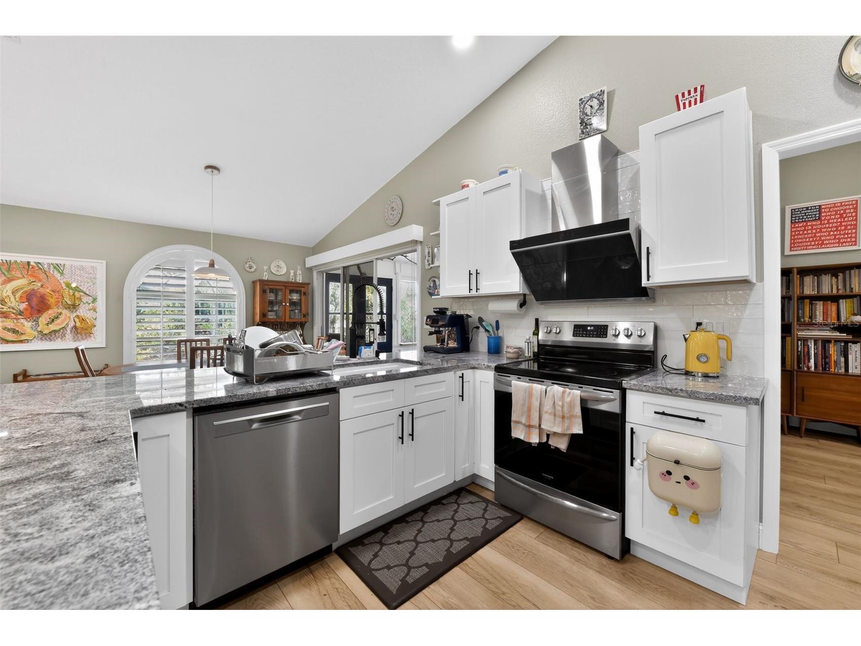 4667 Hamlets Grove Drive Sarasota FL 34235 S5144421 image12