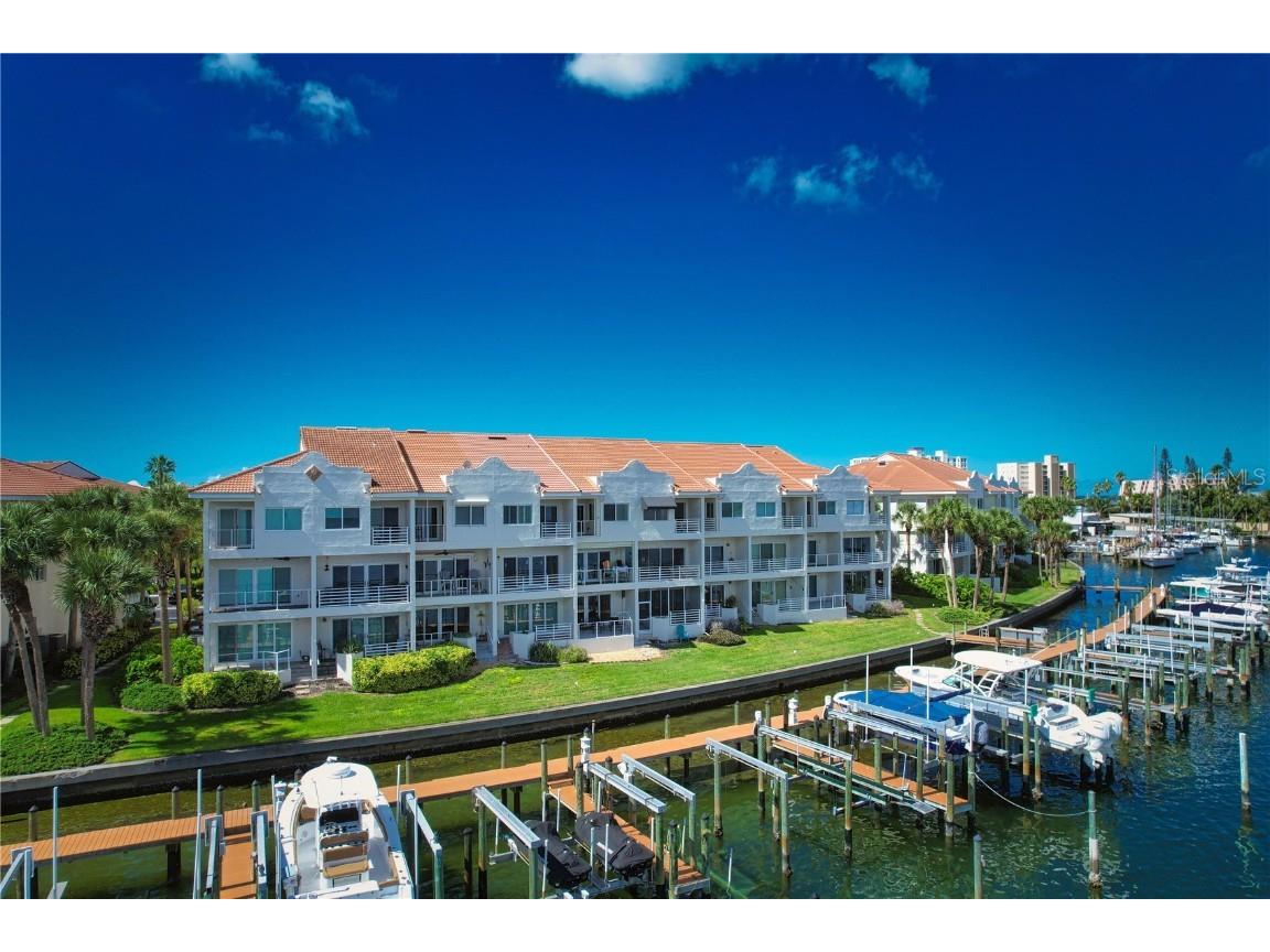 4667 Mirabella Court Saint Pete Beach FL 33706 - BOCA CIEGA BAY TB8403742 image2