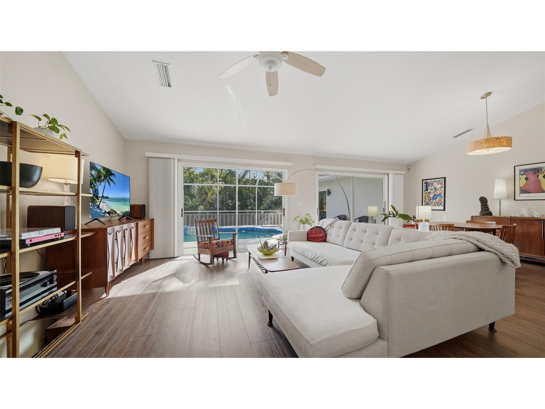 4668 Hamlets Grove Drive Sarasota FL 34235 A4687048 image10