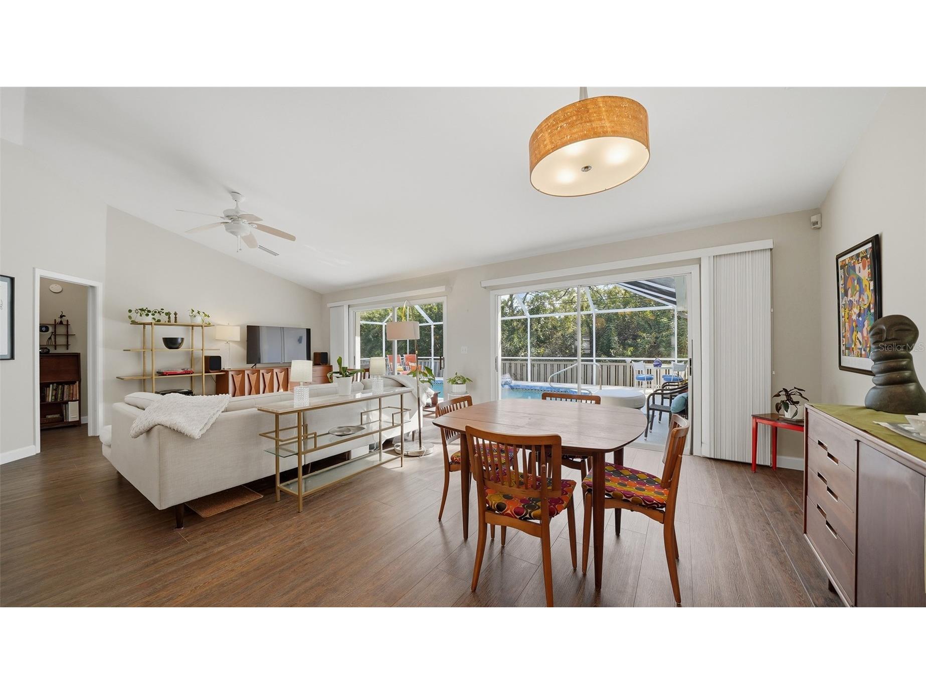 4668 Hamlets Grove Drive Sarasota FL 34235 A4687048 image12