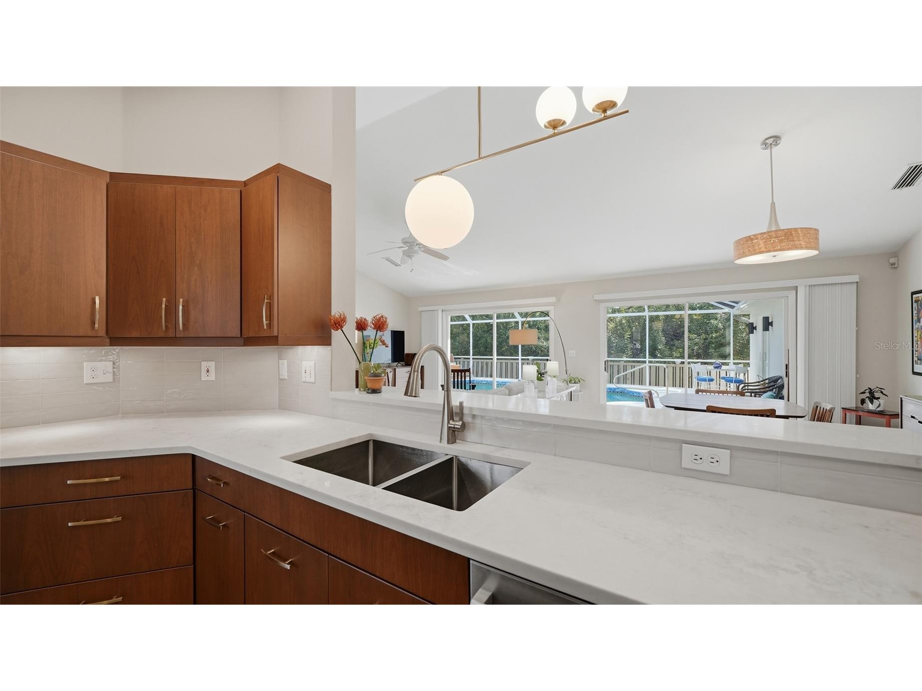 4668 Hamlets Grove Drive Sarasota FL 34235 A4687048 image20