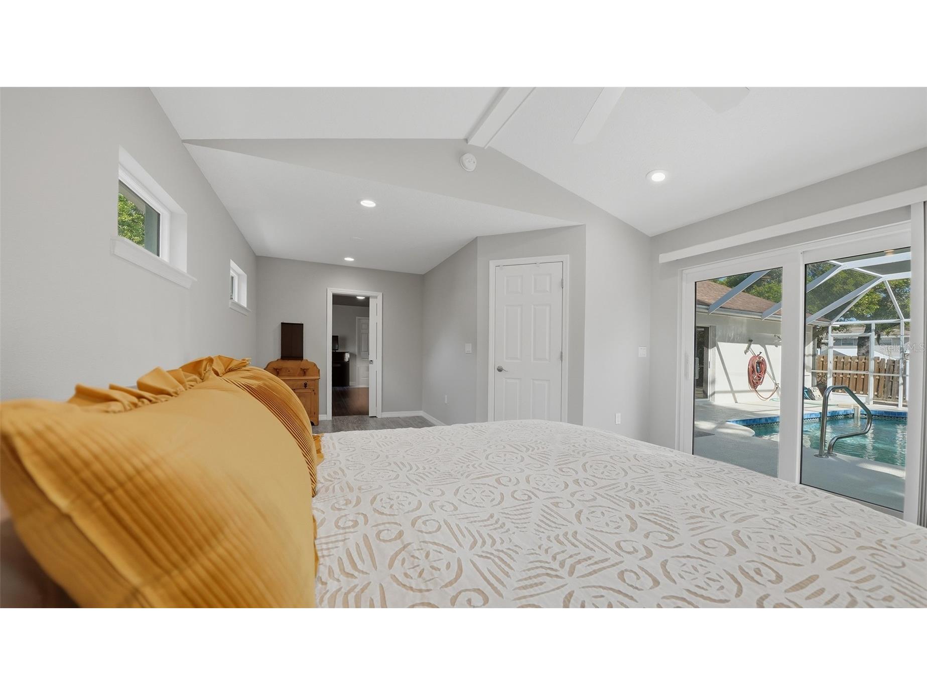 4668 Hamlets Grove Drive Sarasota FL 34235 A4687048 image23