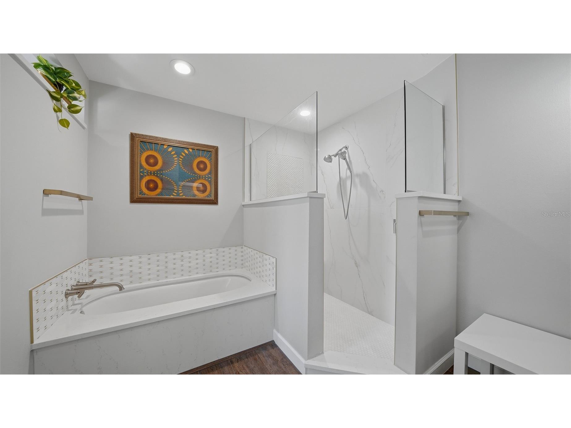 4668 Hamlets Grove Drive Sarasota FL 34235 A4687048 image25