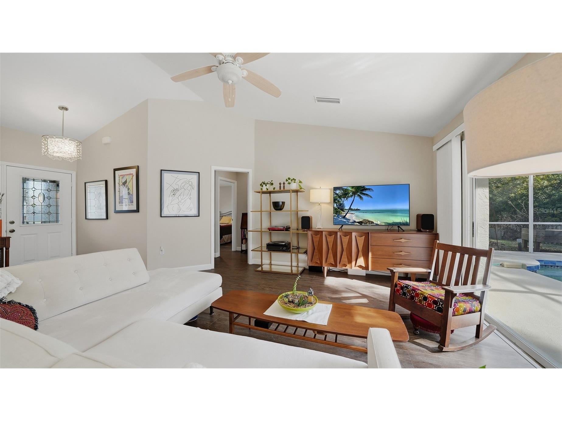 4668 Hamlets Grove Drive Sarasota FL 34235 A4687048 image9