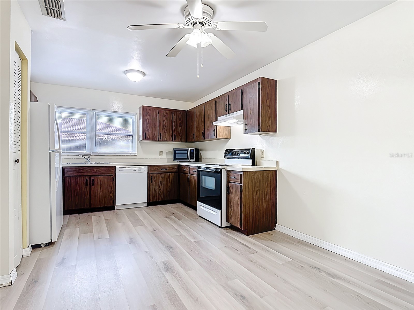 467 Hunter Circle Kissimmee FL 34758 O6382663 image14