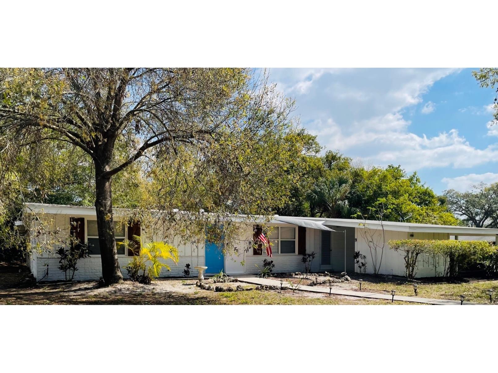 467 S Shade Avenue Sarasota FL 34237 A4562067 image1