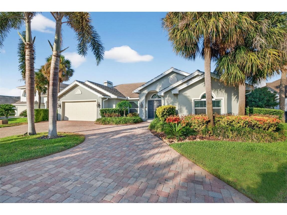 4673 Alisa Circle NE Saint Petersburg FL 33703 TB8445843 image1