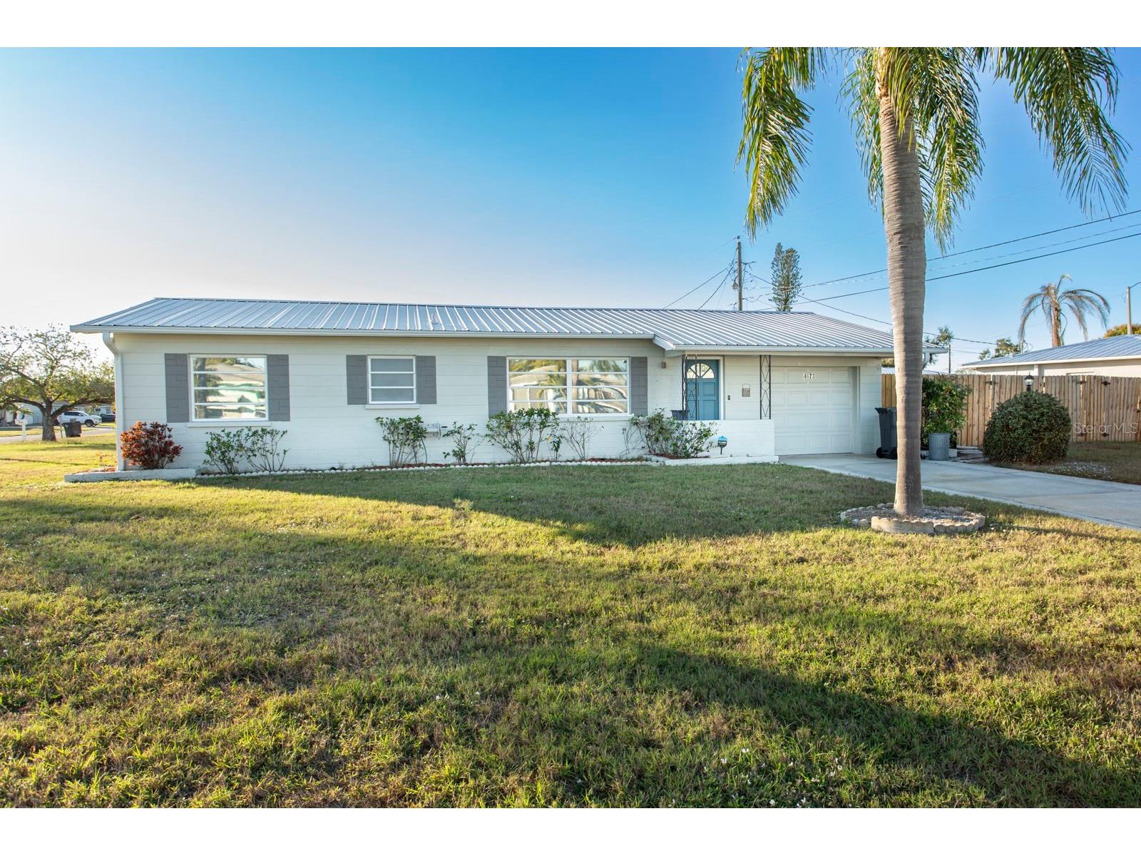 4673 Orlando Circle Bradenton FL 34207 W7881721 image1