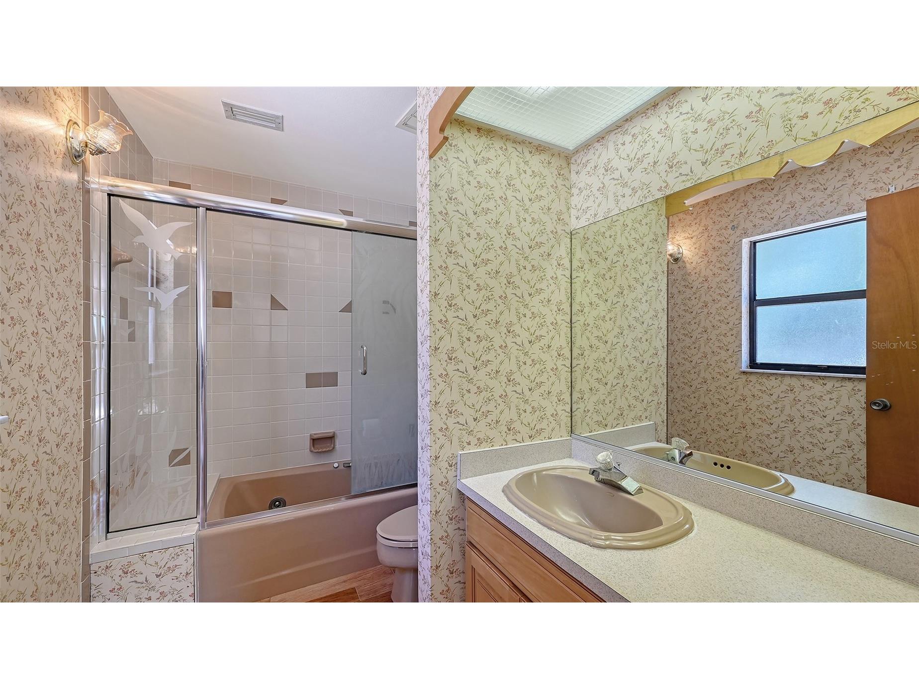 4674 Hidden River Road Sarasota FL 34240 A4668851 image21