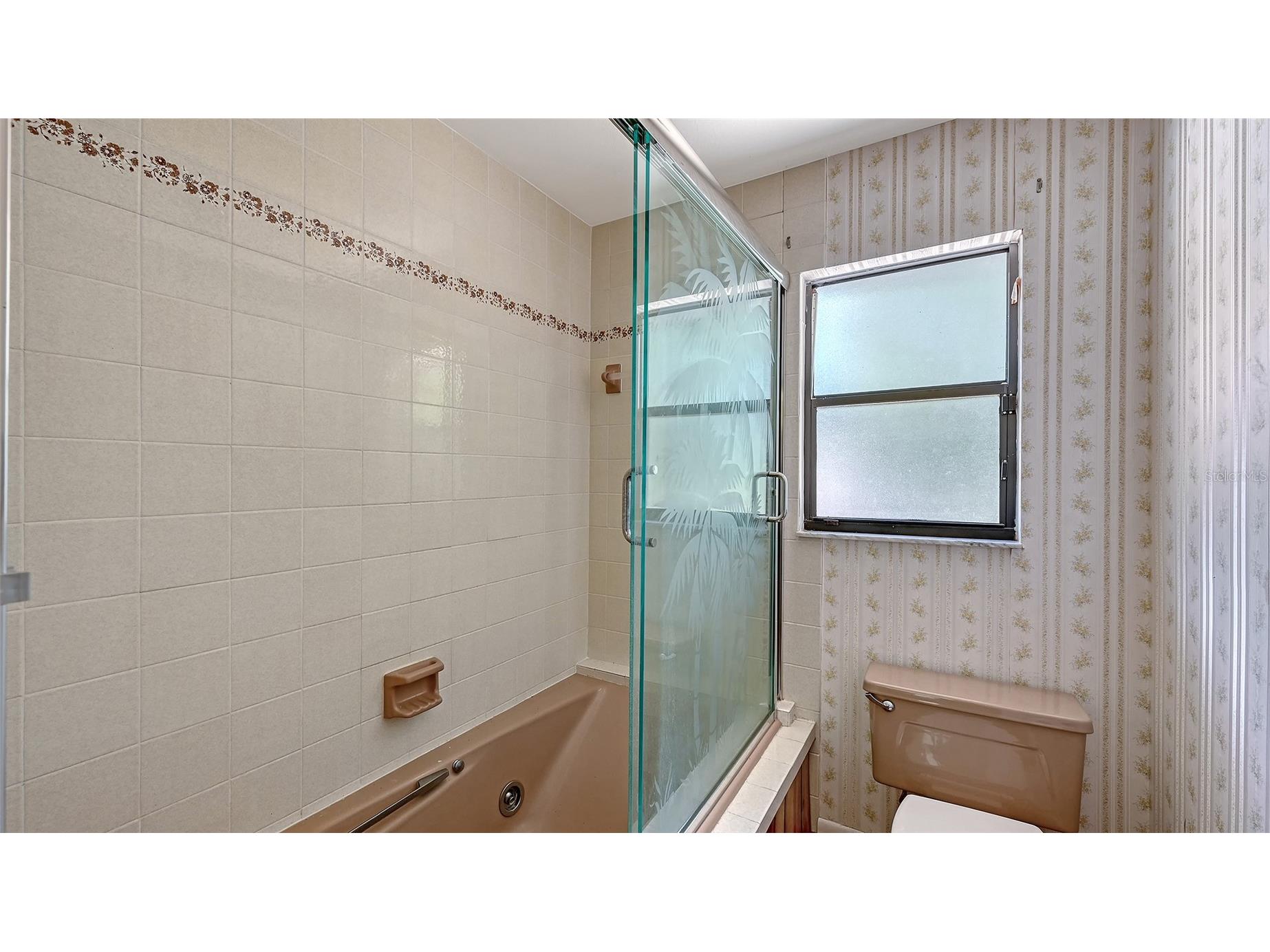 4674 Hidden River Road Sarasota FL 34240 A4668851 image24