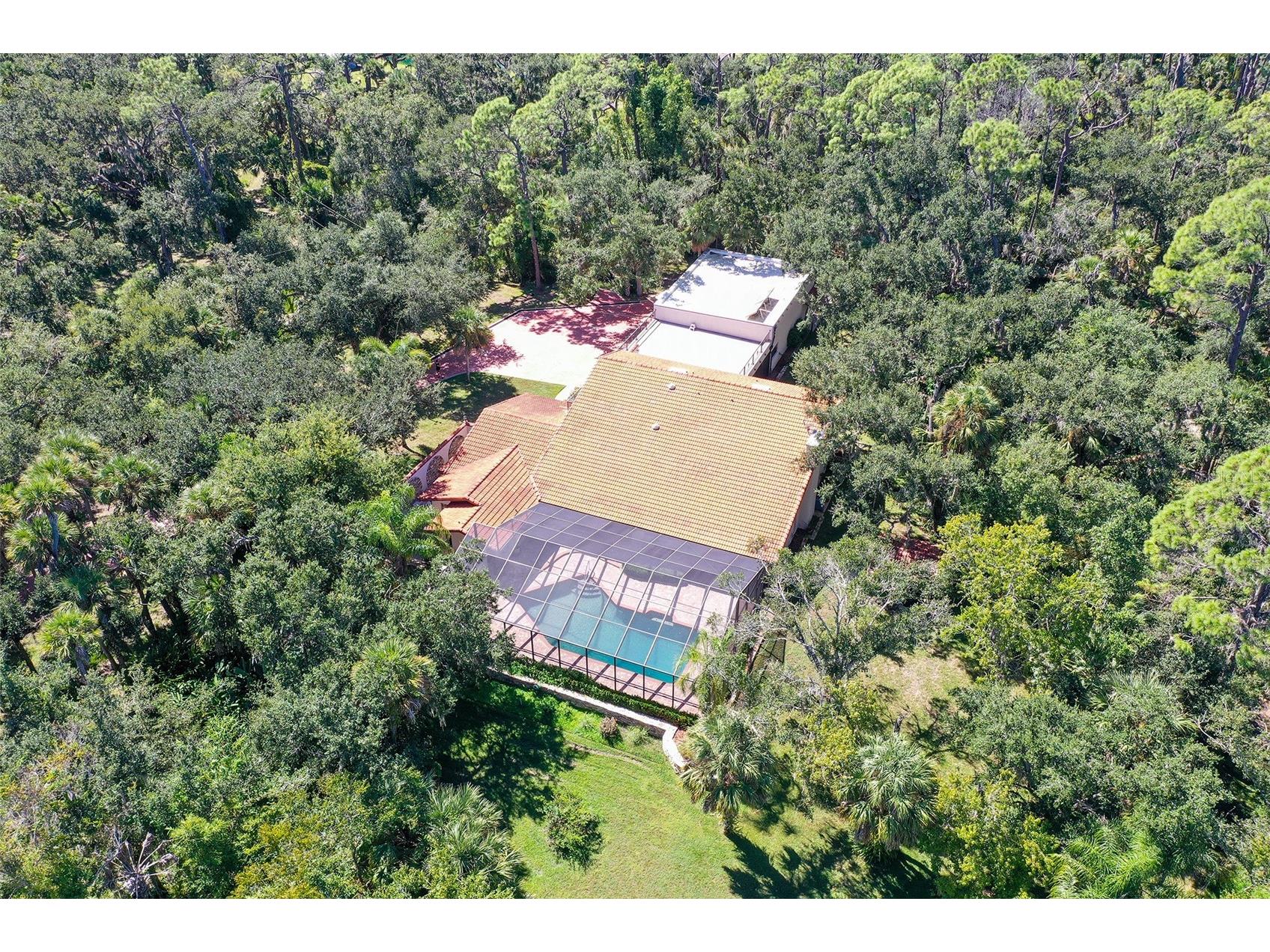 4674 Hidden River Road Sarasota FL 34240 A4668851 image38