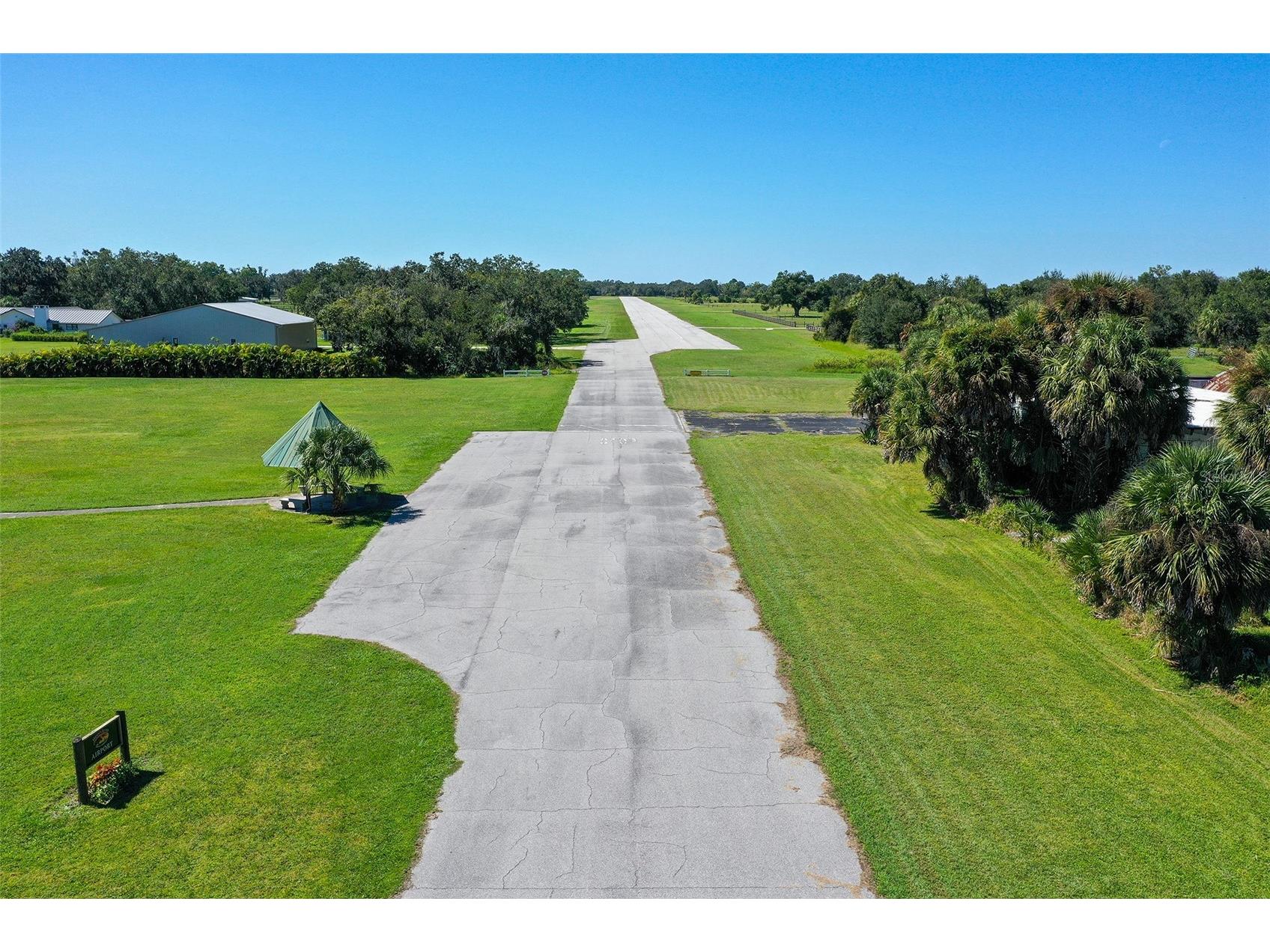 4674 Hidden River Road Sarasota FL 34240 A4668851 image39