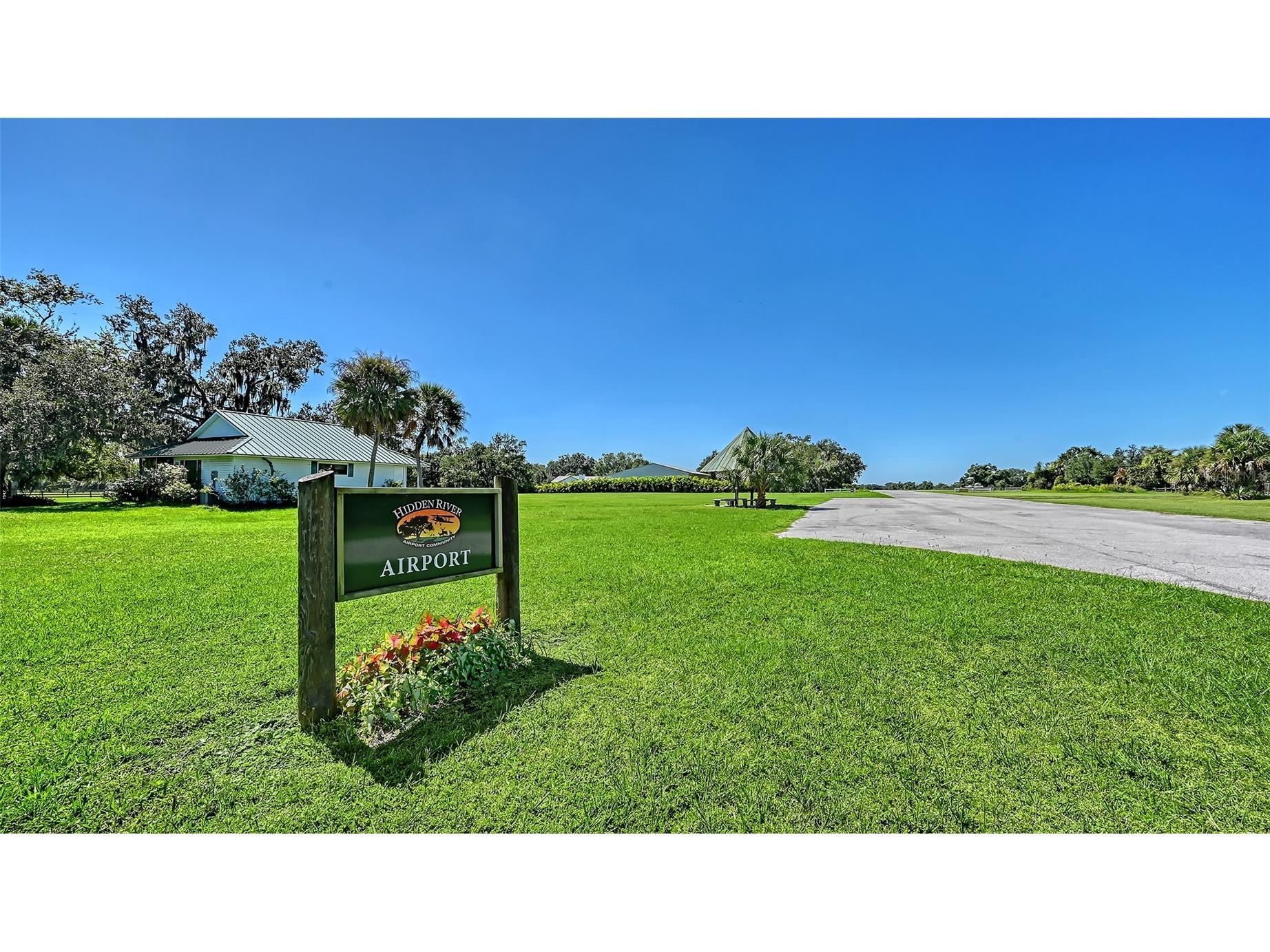 4674 Hidden River Road Sarasota FL 34240 A4668851 image41