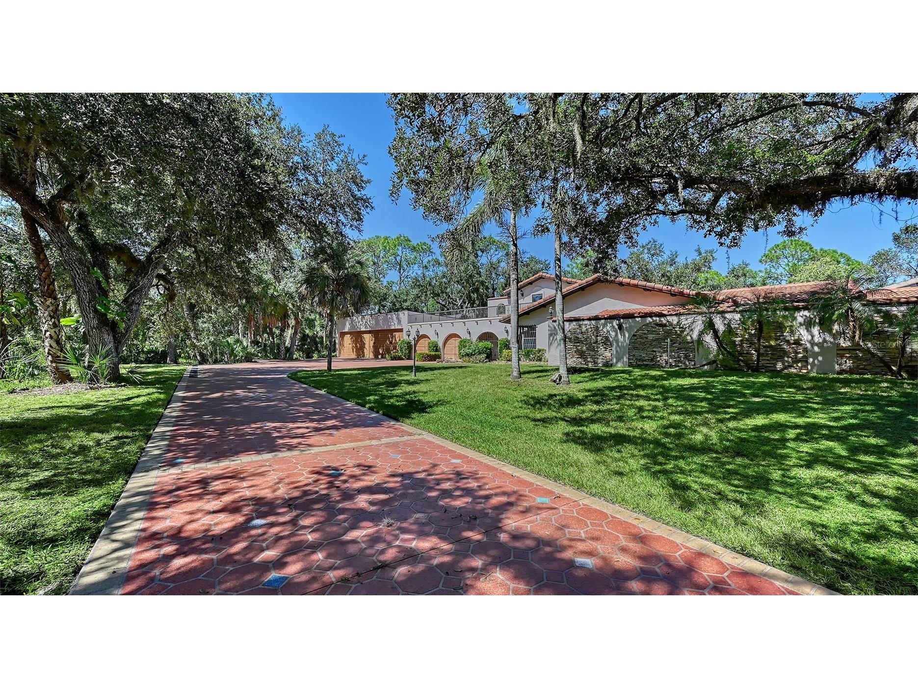 4674 Hidden River Road Sarasota FL 34240 A4668851 image43