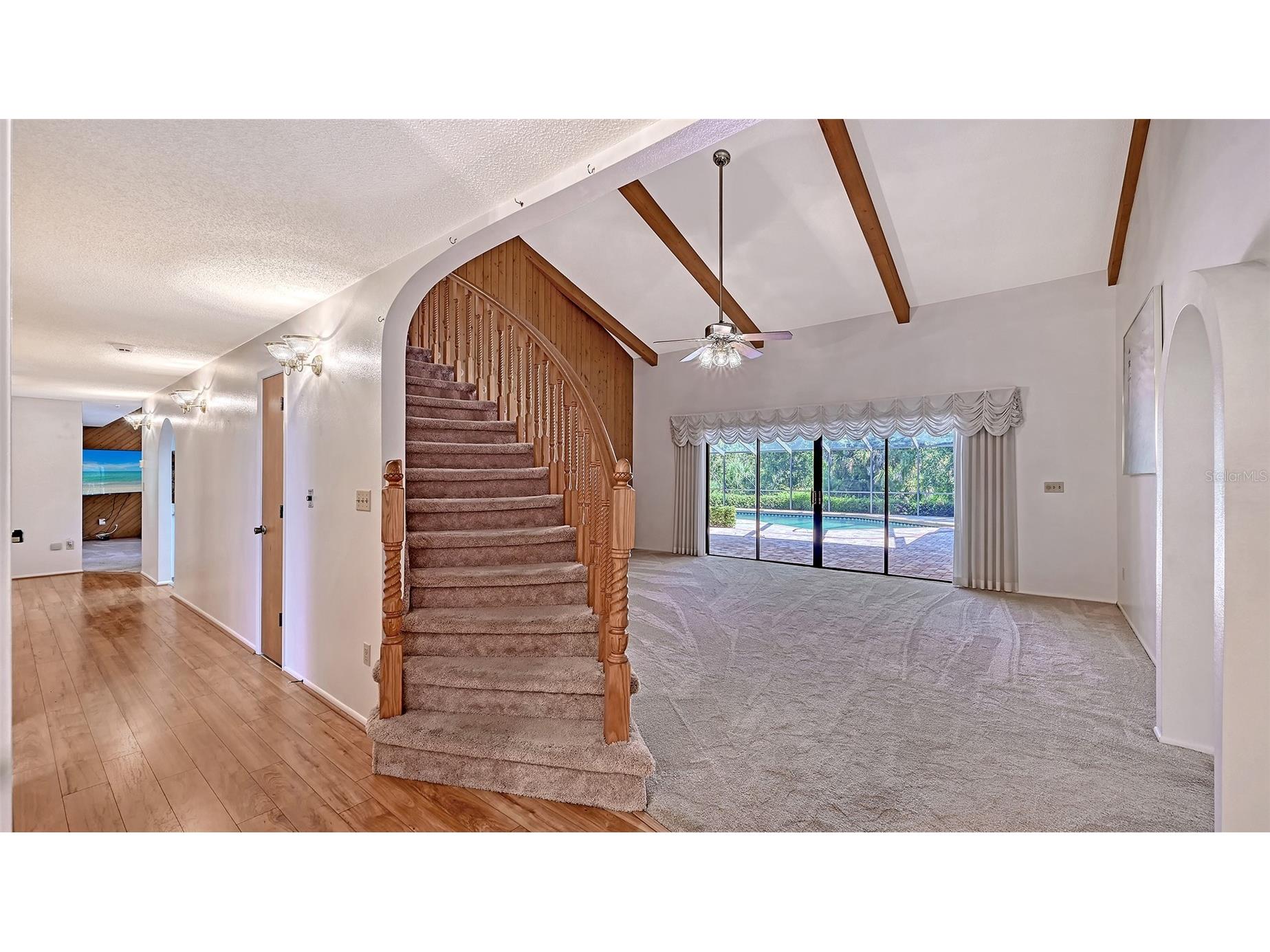 4674 Hidden River Road Sarasota FL 34240 A4668851 image6