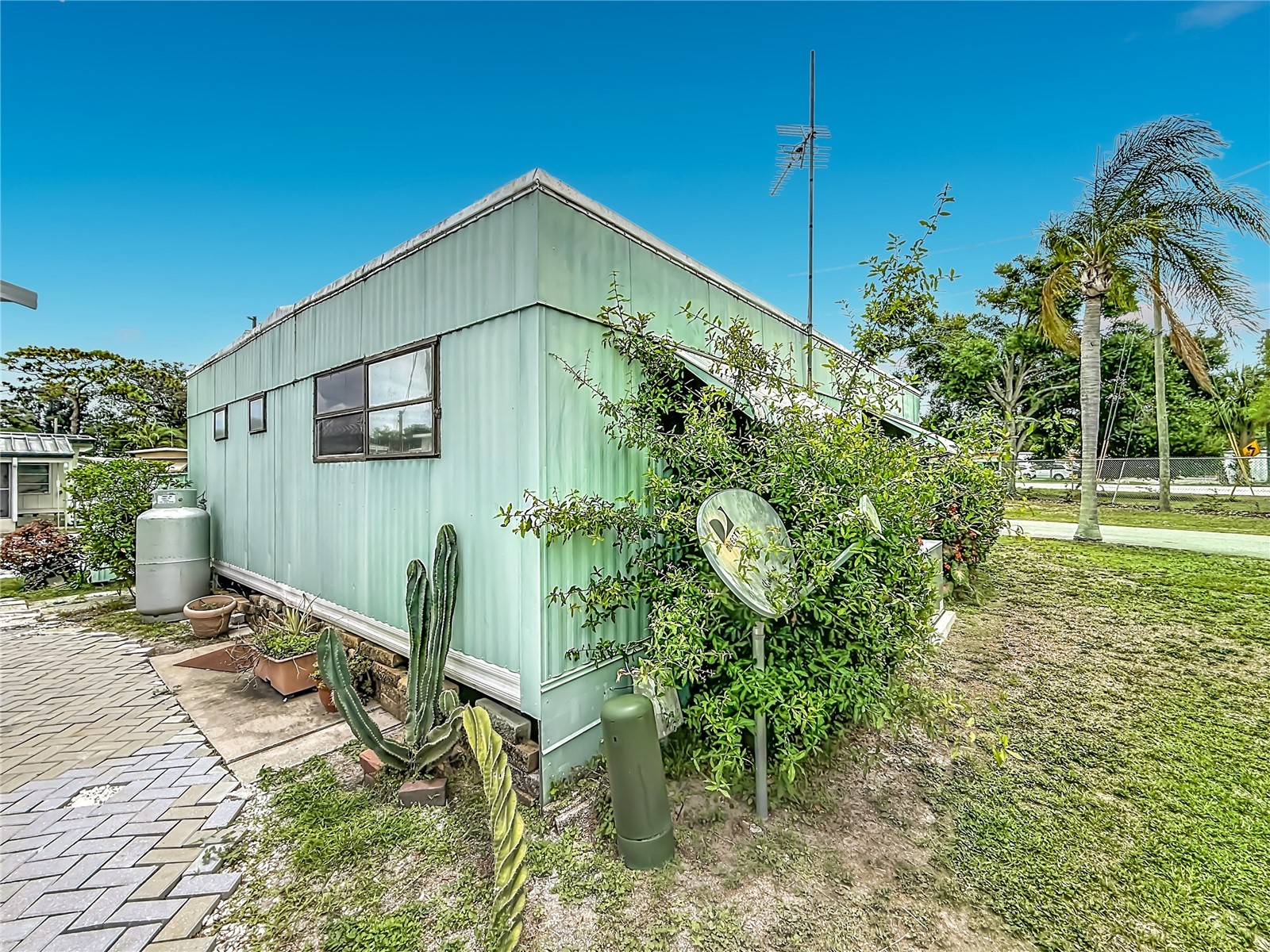 4676 66th Lane N #20 Saint Petersburg FL 33709 S5150454 image25
