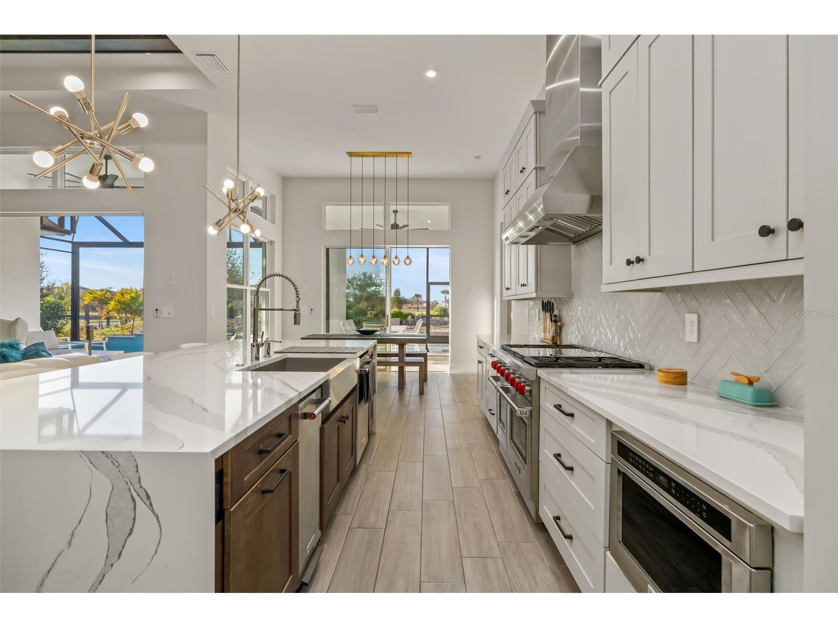4677 Antrim Drive Sarasota FL 34240 A4684179 image15