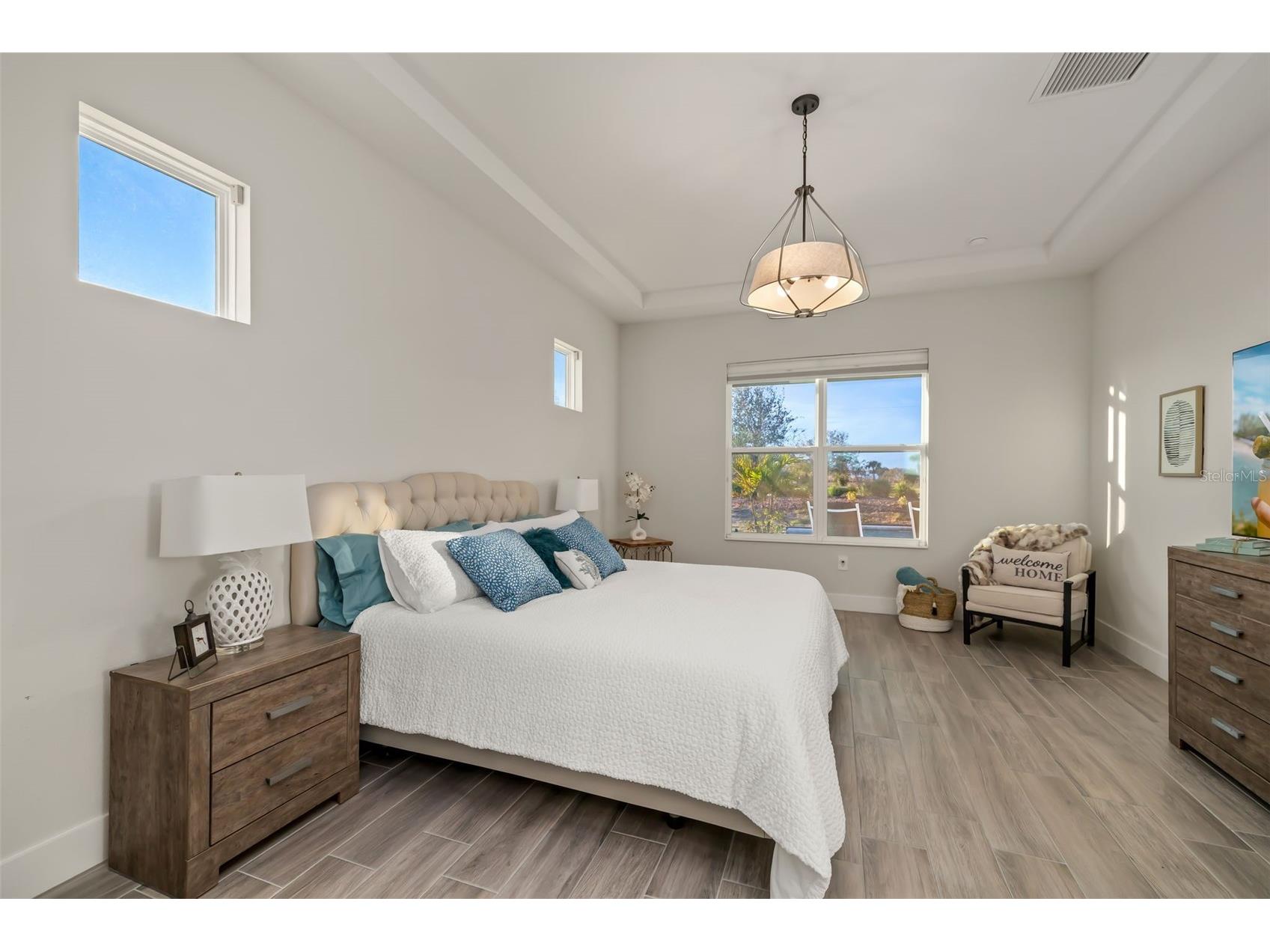 4677 Antrim Drive Sarasota FL 34240 A4684179 image22