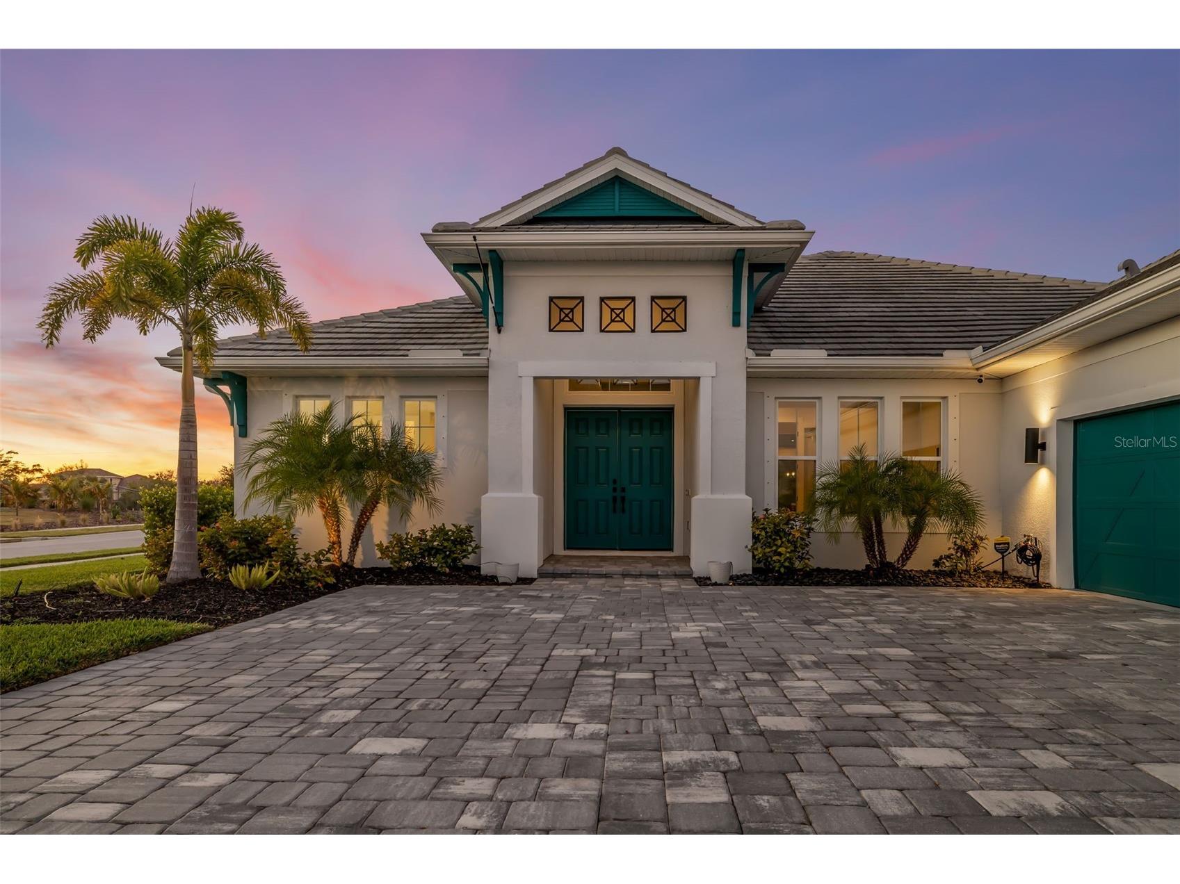 4677 Antrim Drive Sarasota FL 34240 A4684179 image3