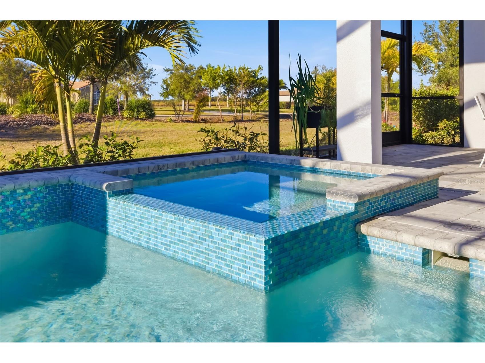 4677 Antrim Drive Sarasota FL 34240 A4684179 image33