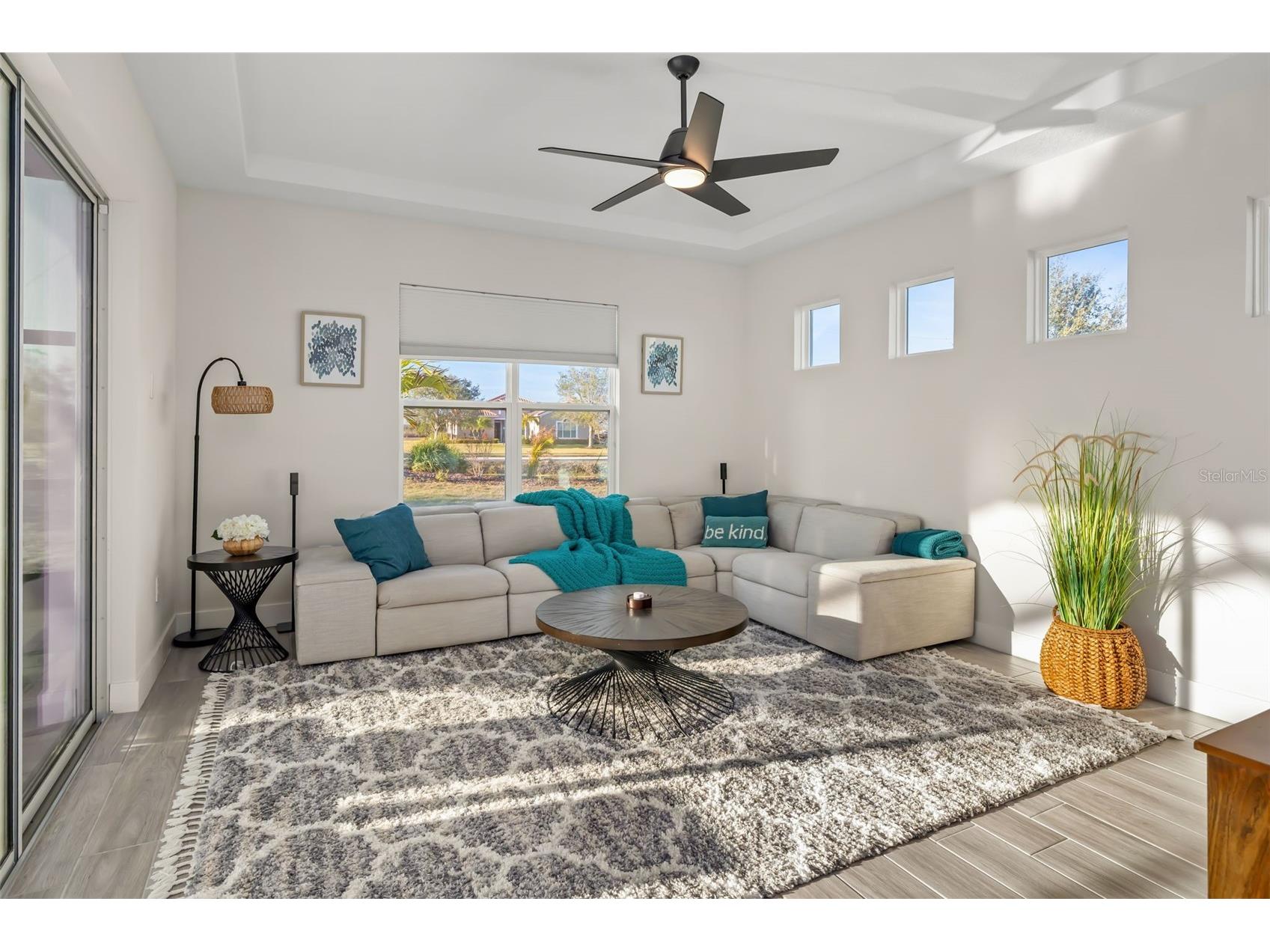4677 Antrim Drive Sarasota FL 34240 A4684179 image37