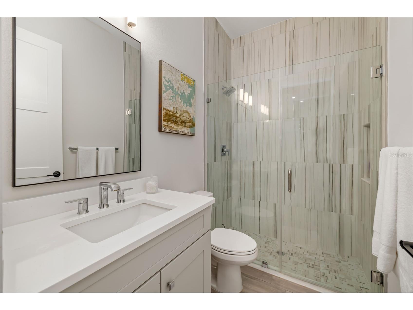 4677 Antrim Drive Sarasota FL 34240 A4684179 image42