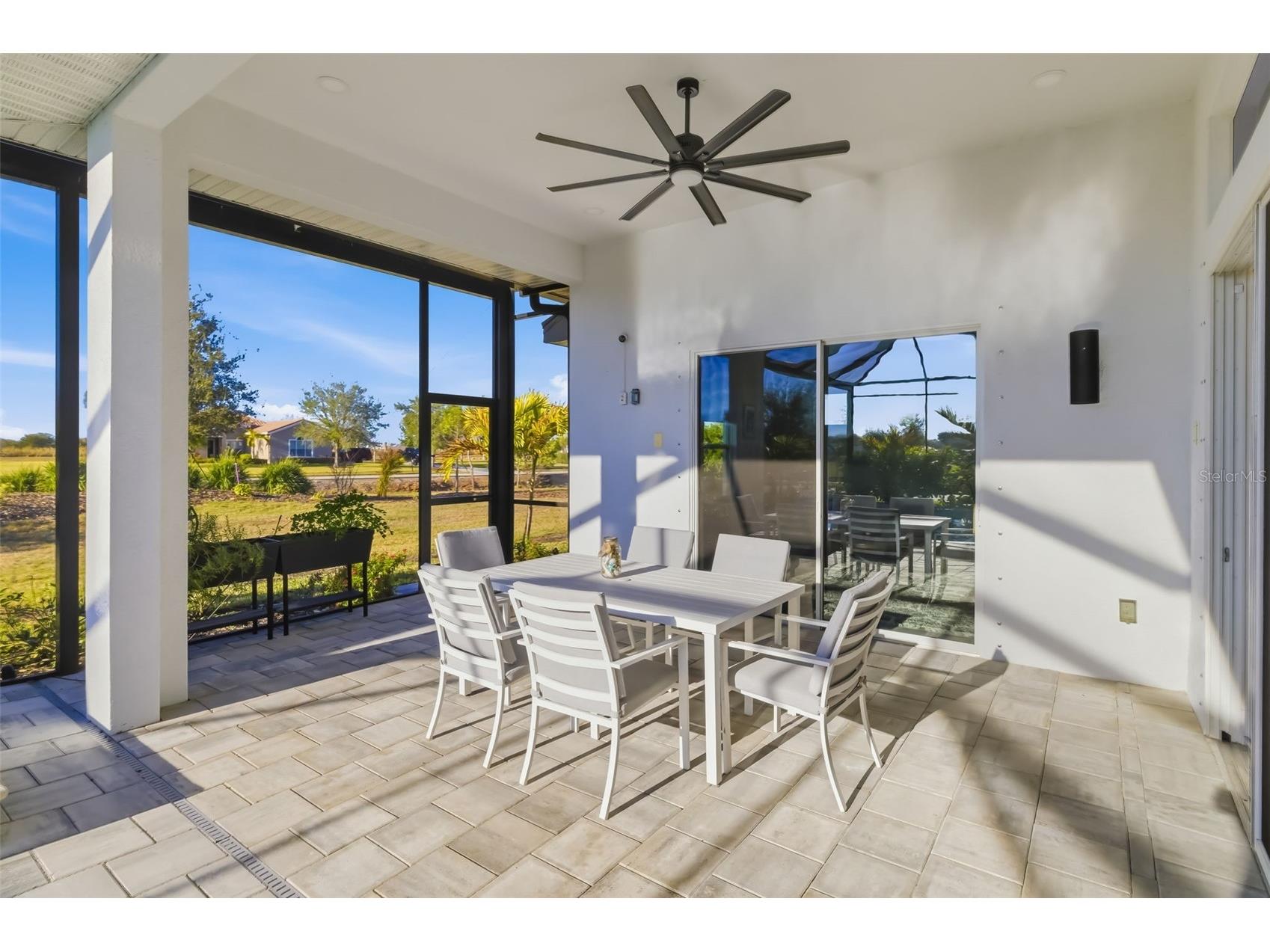 4677 Antrim Drive Sarasota FL 34240 A4684179 image57