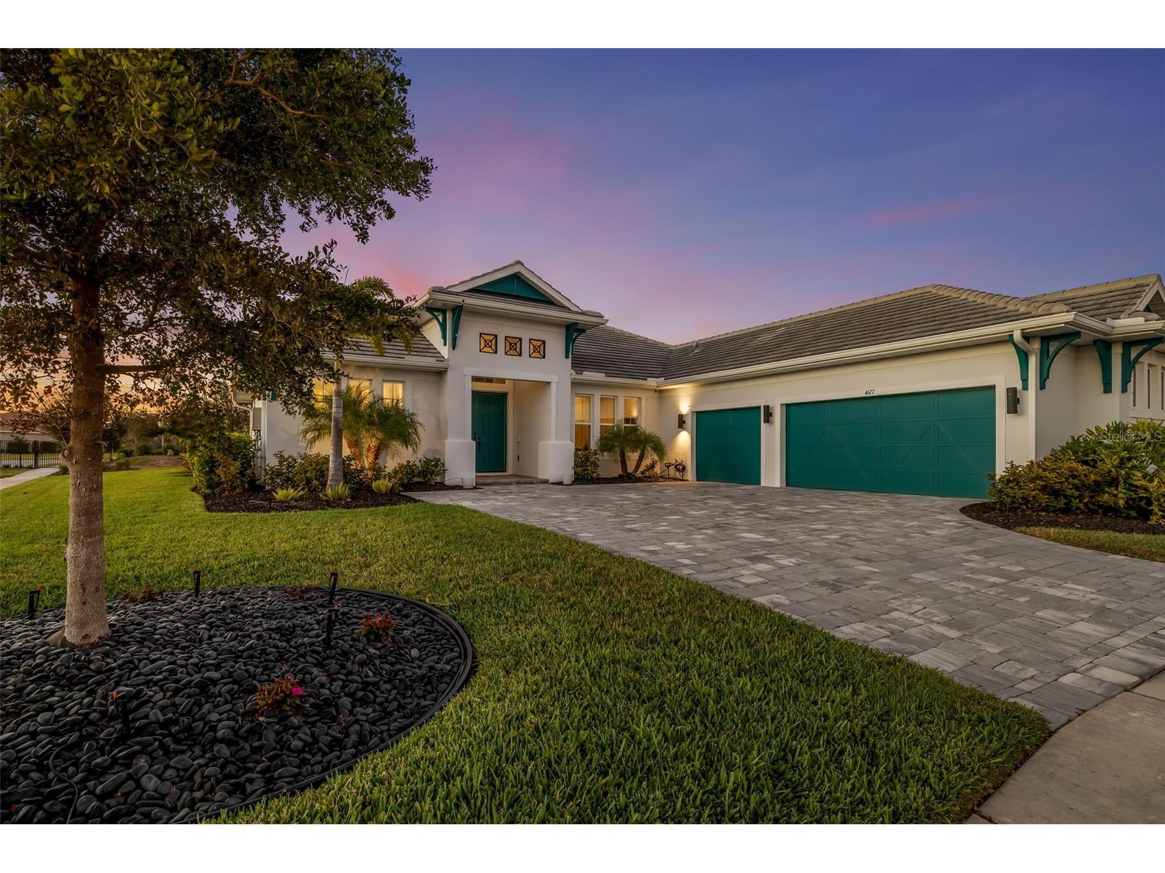4677 Antrim Drive Sarasota FL 34240 A4684179 image78