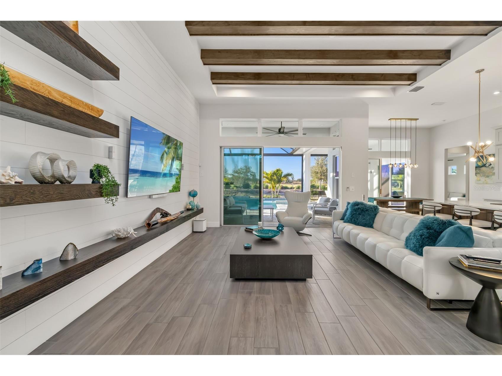 4677 Antrim Drive Sarasota FL 34240 A4684179 image8