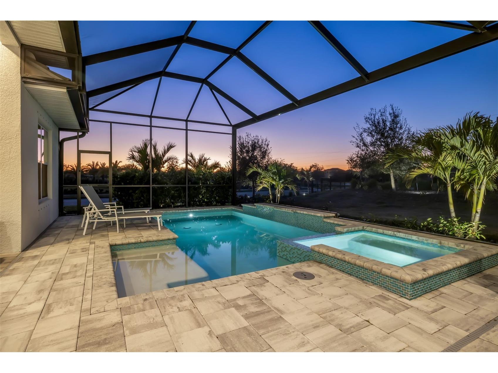 4677 Antrim Drive Sarasota FL 34240 A4684179 image83