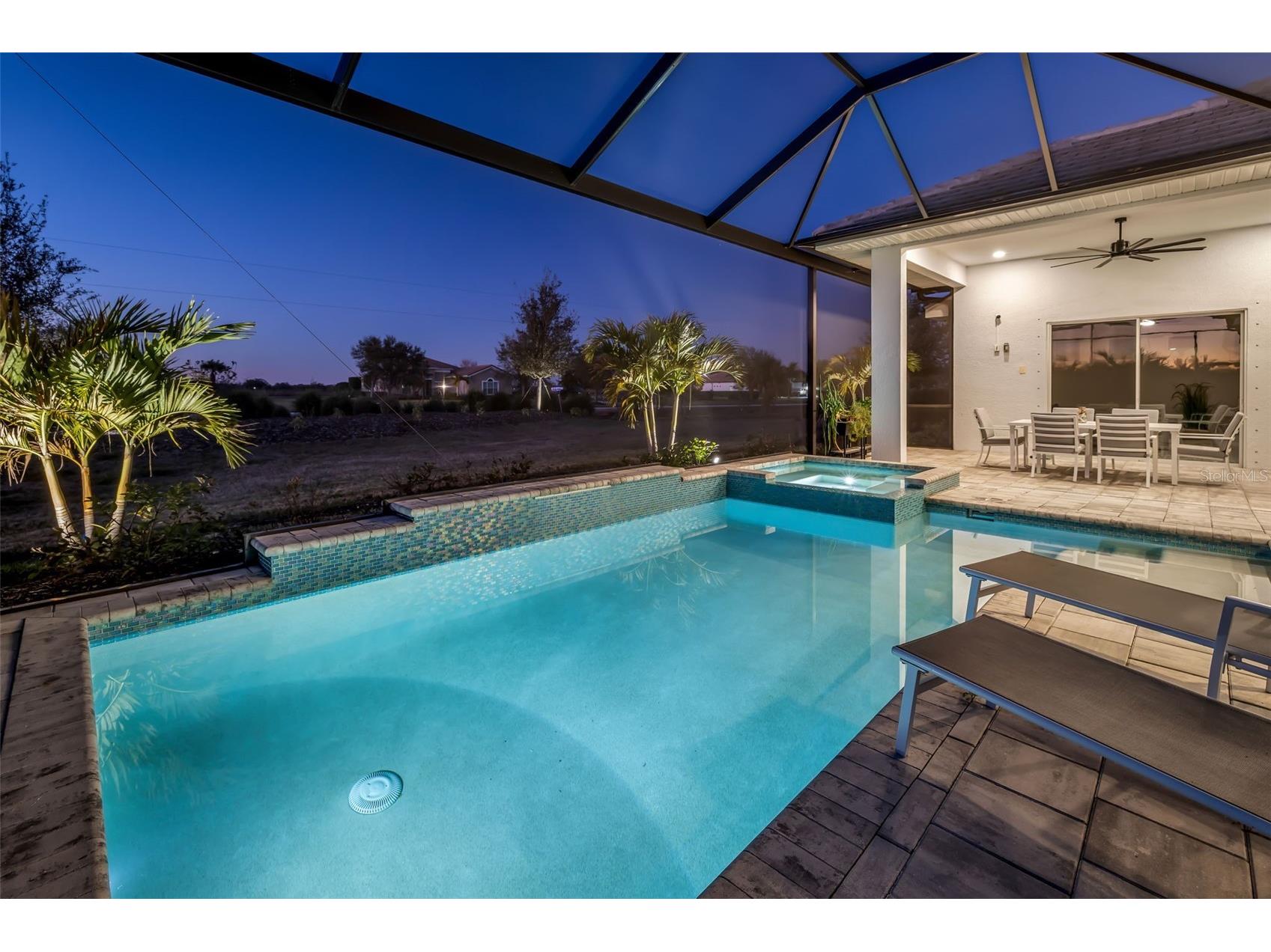 4677 Antrim Drive Sarasota FL 34240 A4684179 image85