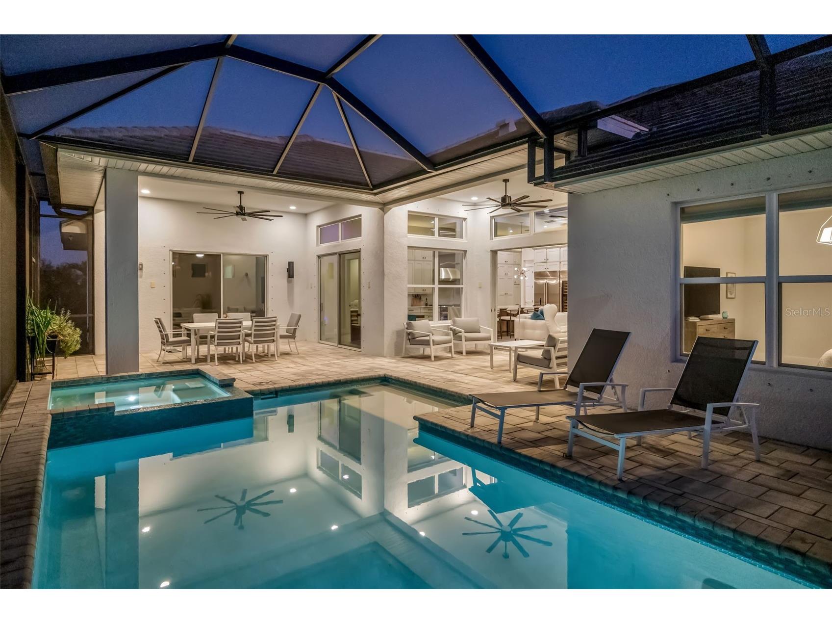 4677 Antrim Drive Sarasota FL 34240 A4684179 image86