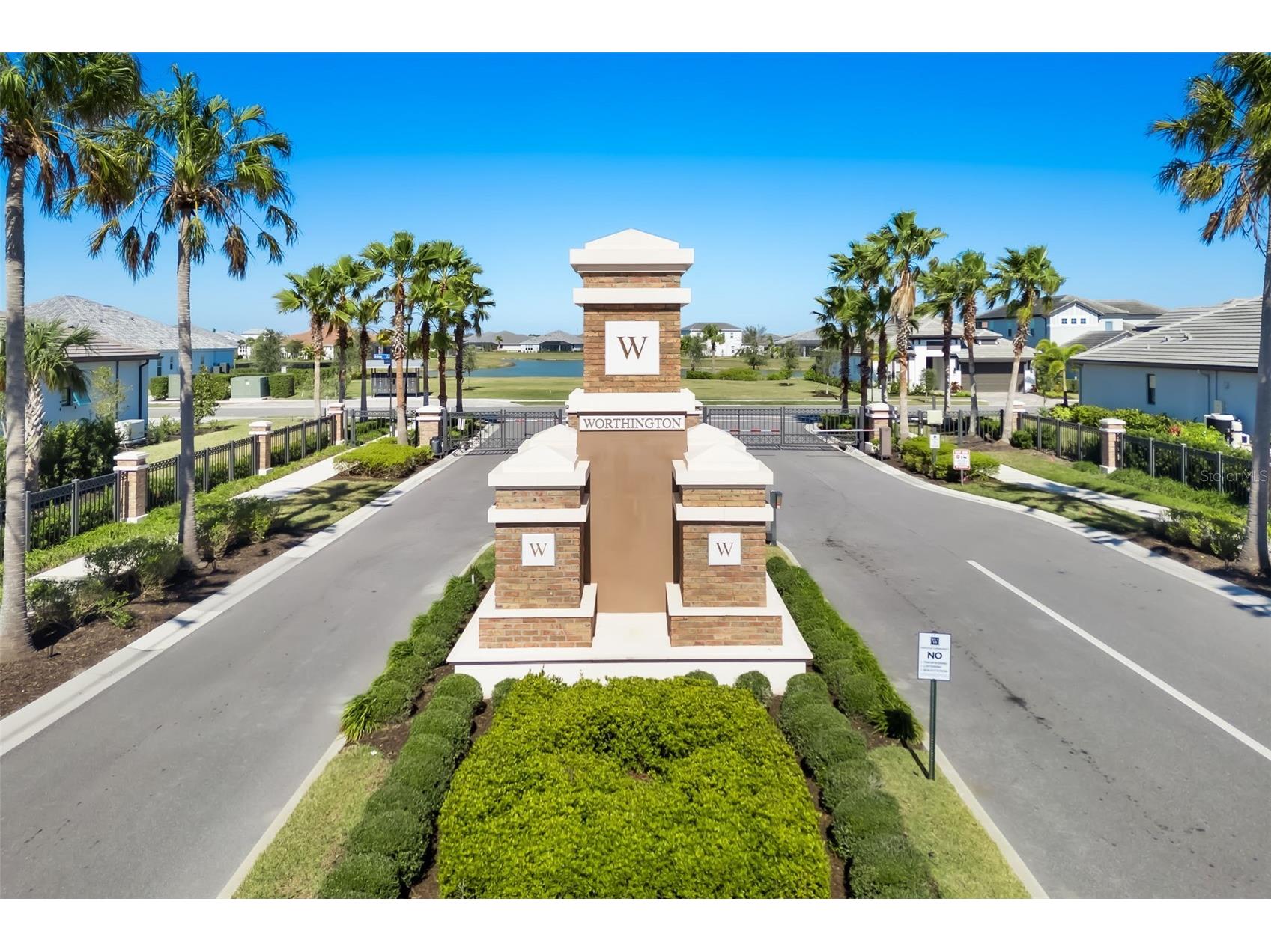 4677 Antrim Drive Sarasota FL 34240 A4684179 image90