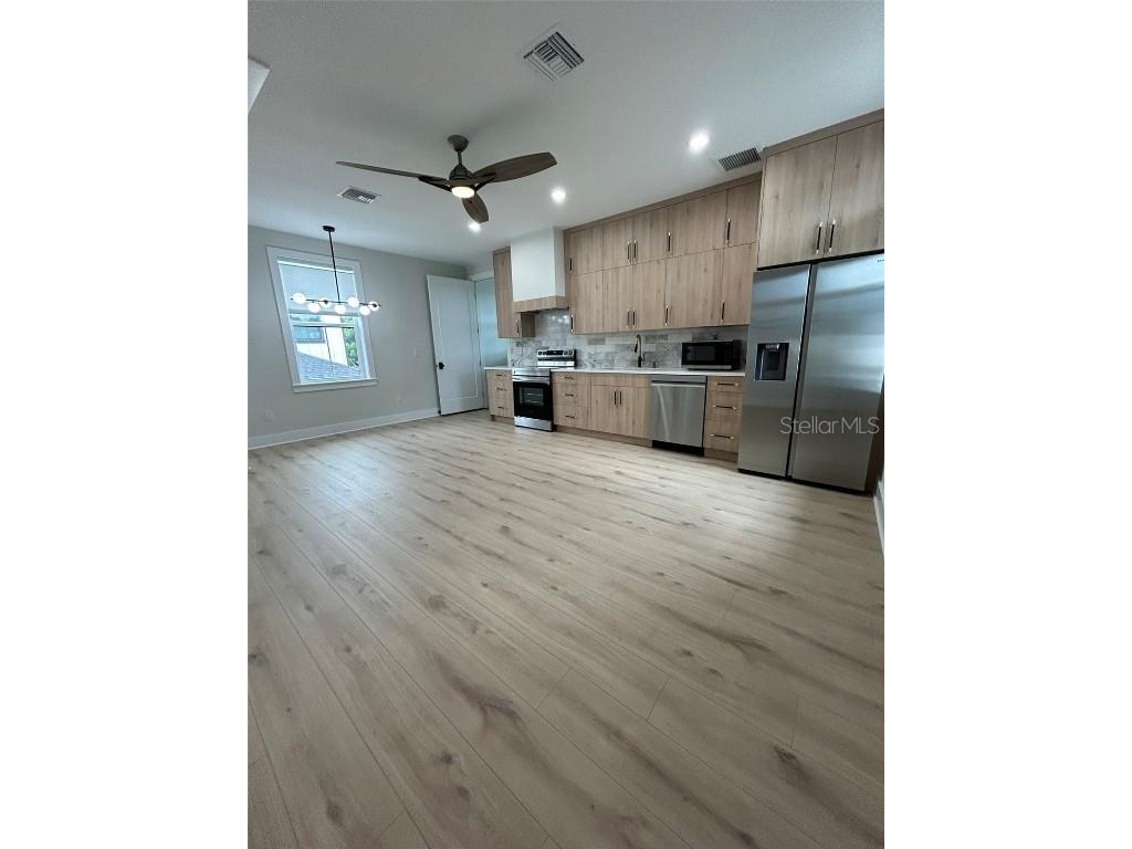 468 44th Avenue N #1/2 Saint Petersburg FL 33703 TB8429606 image3