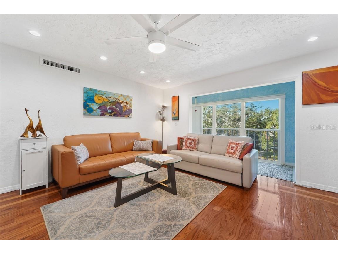 4681 1st Street NE #301 Saint Petersburg FL 33703 TB8457263 image12