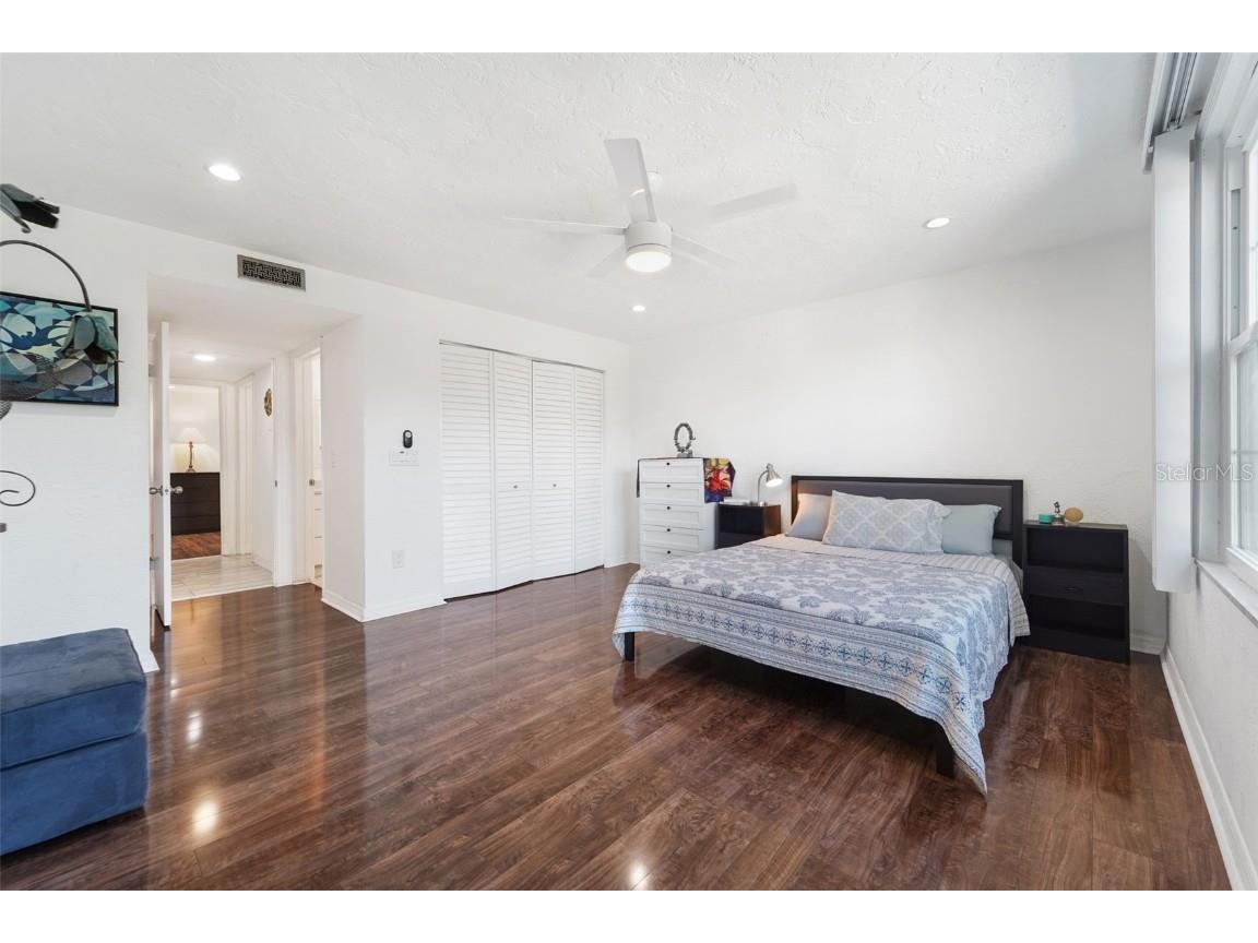 4681 1st Street NE #301 Saint Petersburg FL 33703 TB8457263 image14