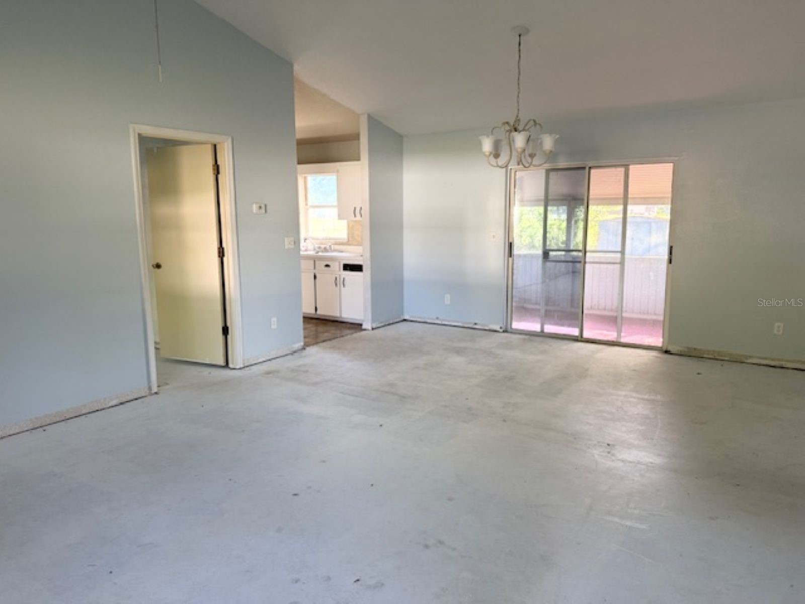 4681 NE 28th Terrace Ocala FL 34479 OM720359 image2