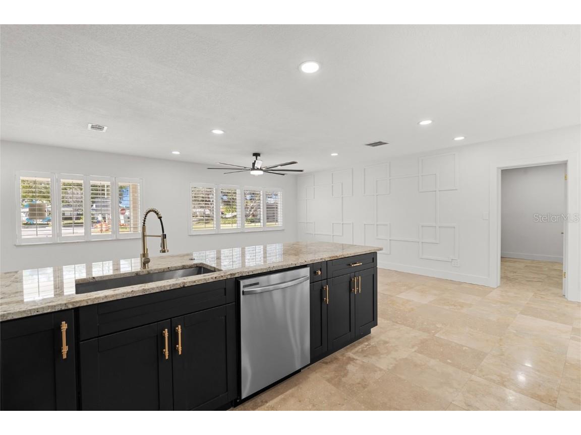 4681 Shore Acres Boulevard NE Saint Petersburg FL 33703 TB8440195 image10